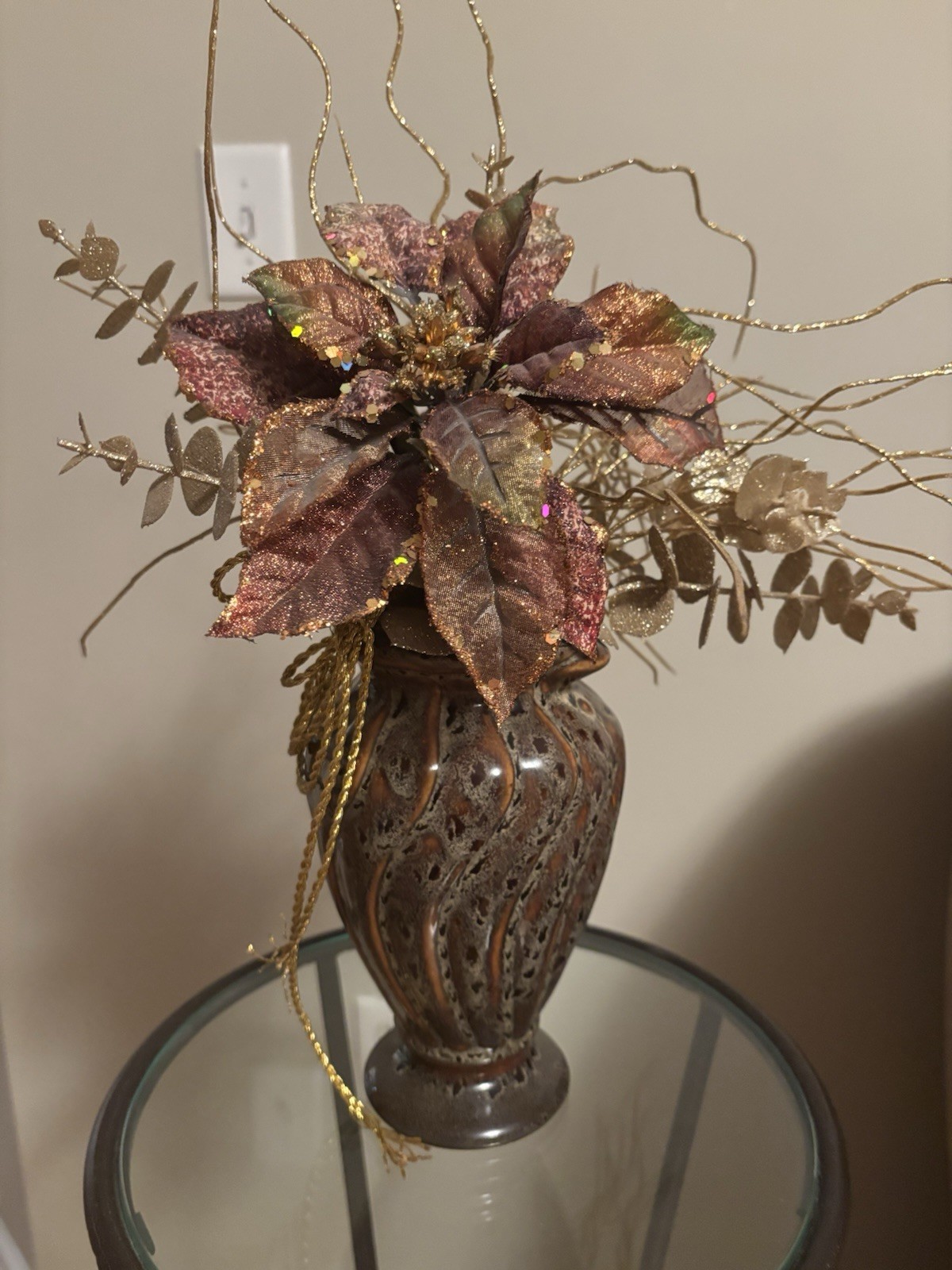 Beautiful golden centerpiece, matches all decor with glazed vase.