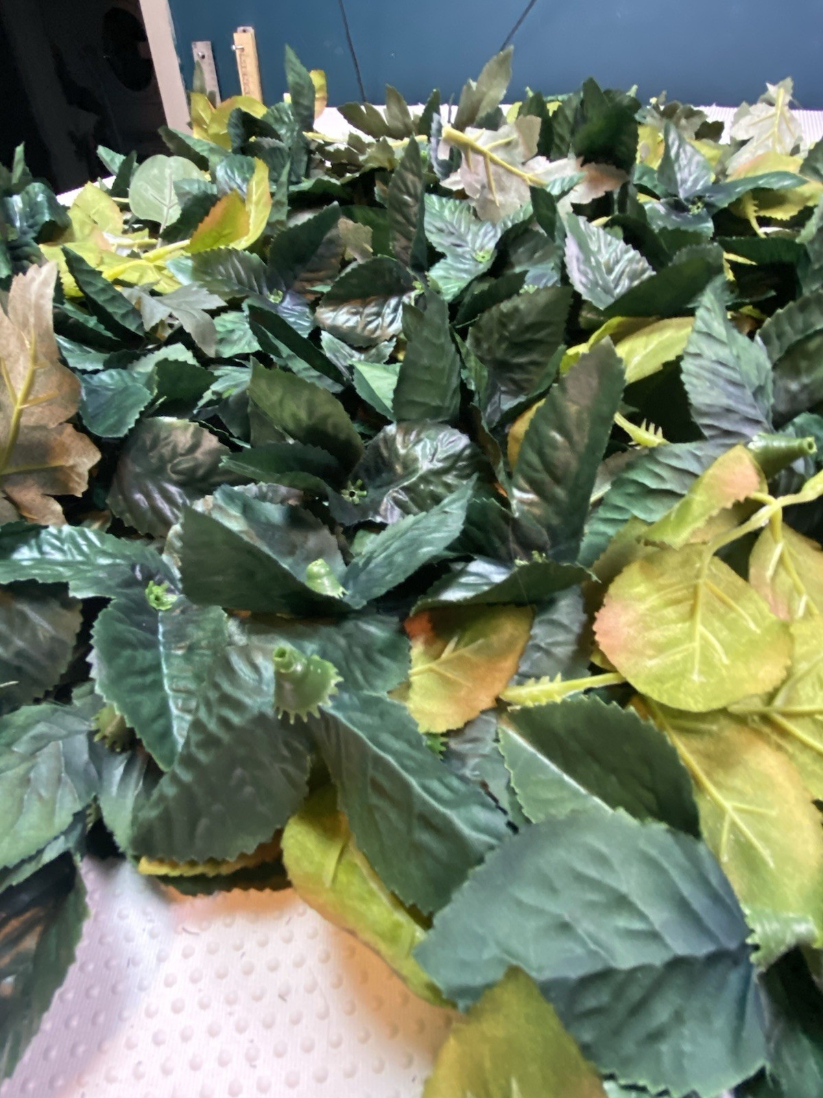 Hundreds Of Pieces Artificial Faux Fake Silk Greenery Leaves DIY Wedding Crafts