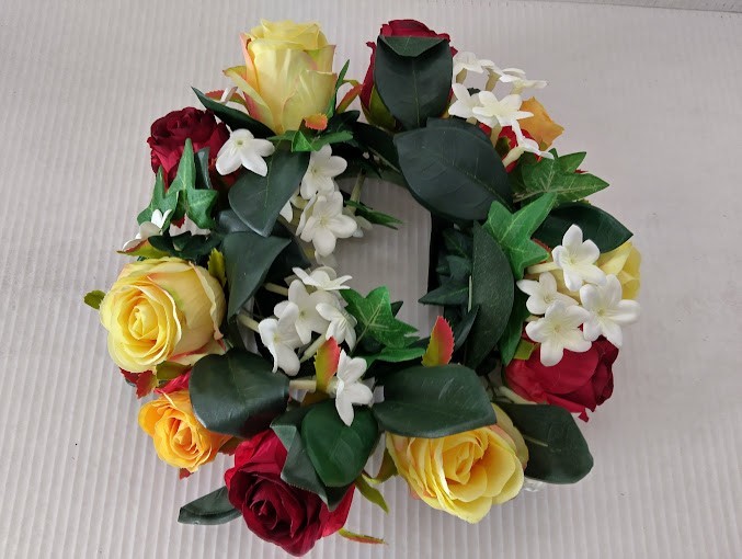 Rose candle ring for a 6″ pillar candle or cremation urn.
