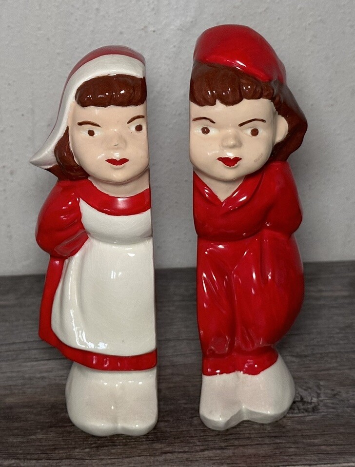 2 Piece Kissing Dutch Boy & Girl Standing Planters / Vases 7″
