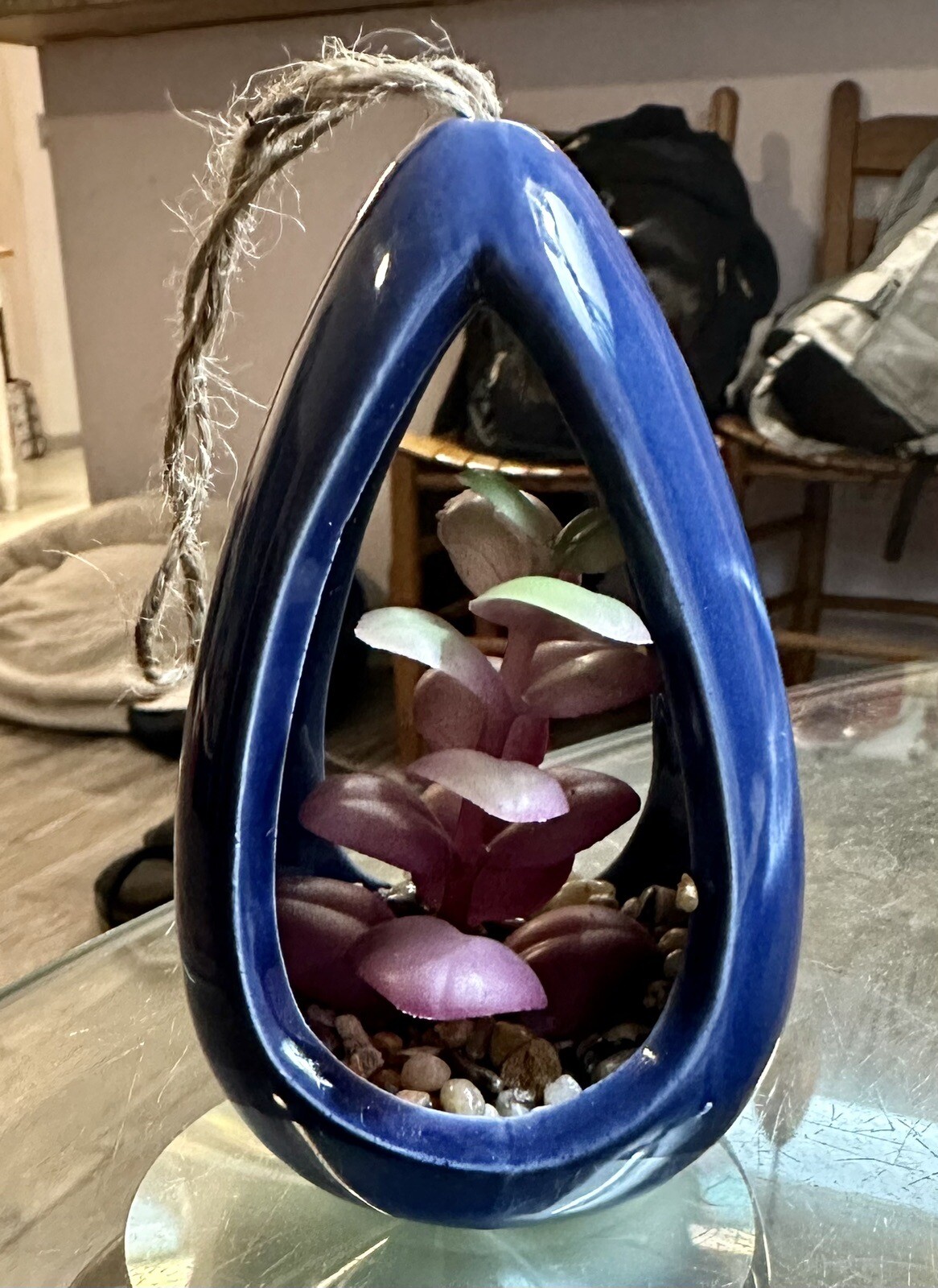 Cute Mini Hanging Succulent with Rocks Shaped Pod Hanging Art BRAND NEW!!!