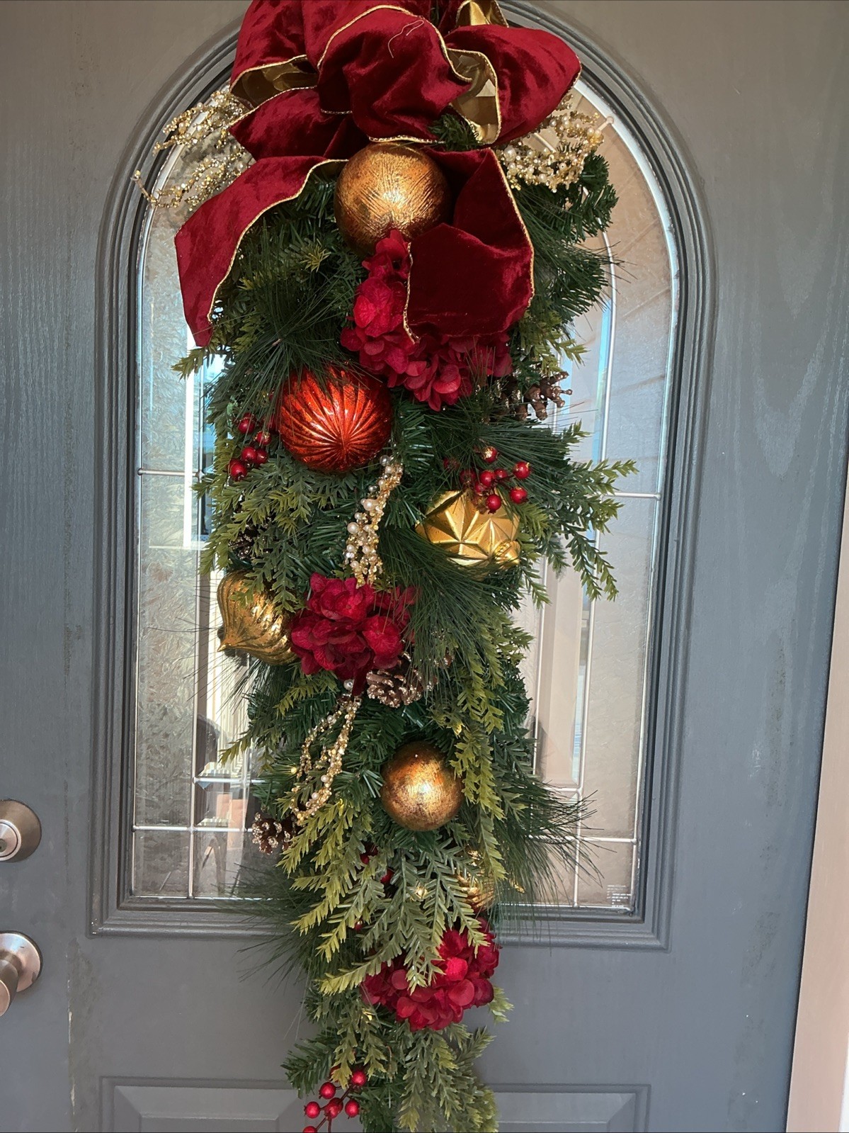 PreLit Christmas Teardrop Swag Frontgate Battery Hydrangeas Berries Red Bow