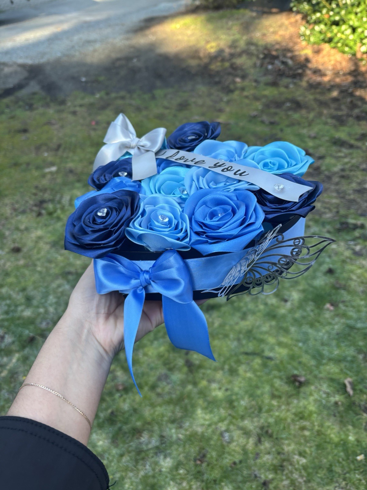 Blue Heart-Shaped Artificial Rose Flower Arrangement with ‘Love You’ Ribbon