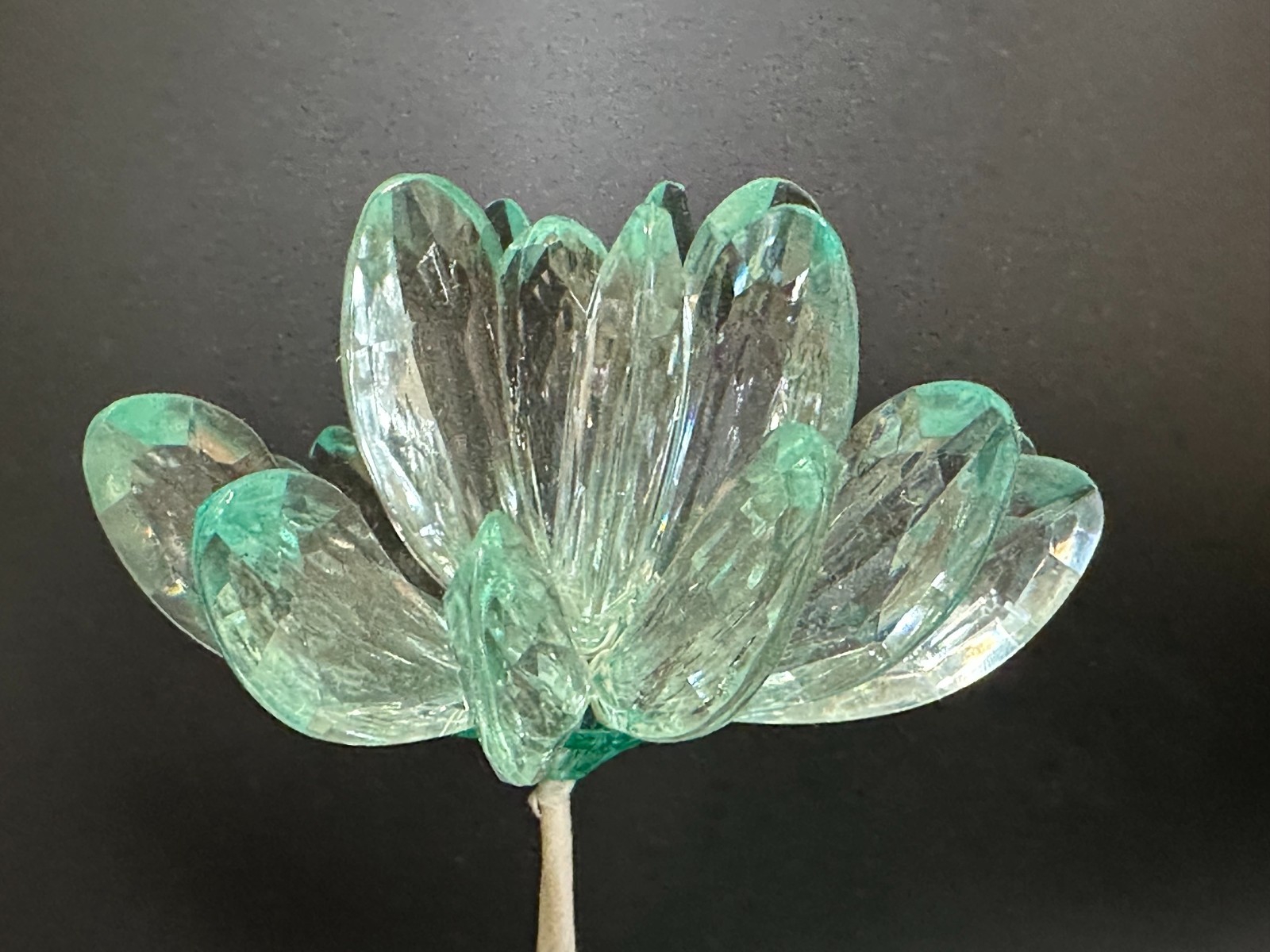 Set of 9 Plastic Acrylic Stem 4″ Lotus Flowers Aqua Tipped