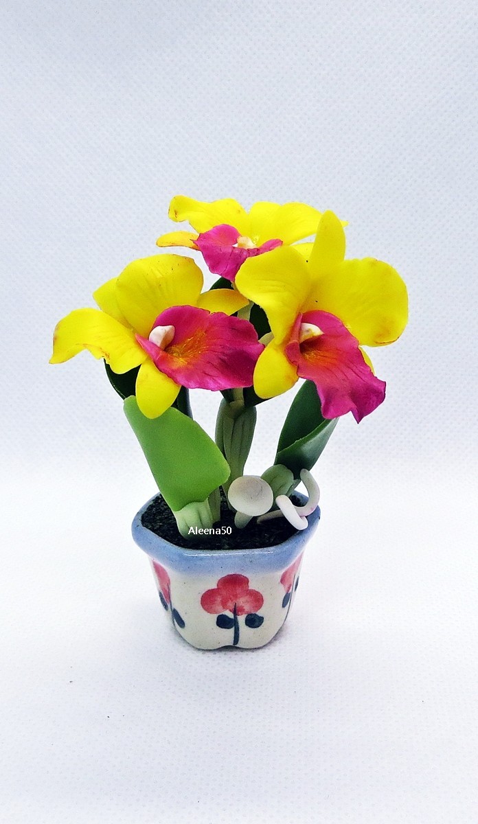 US Stock 3″H Hand-Clay-Crafted Artificial Mini Ruffled Cattleya Orchid-Potted