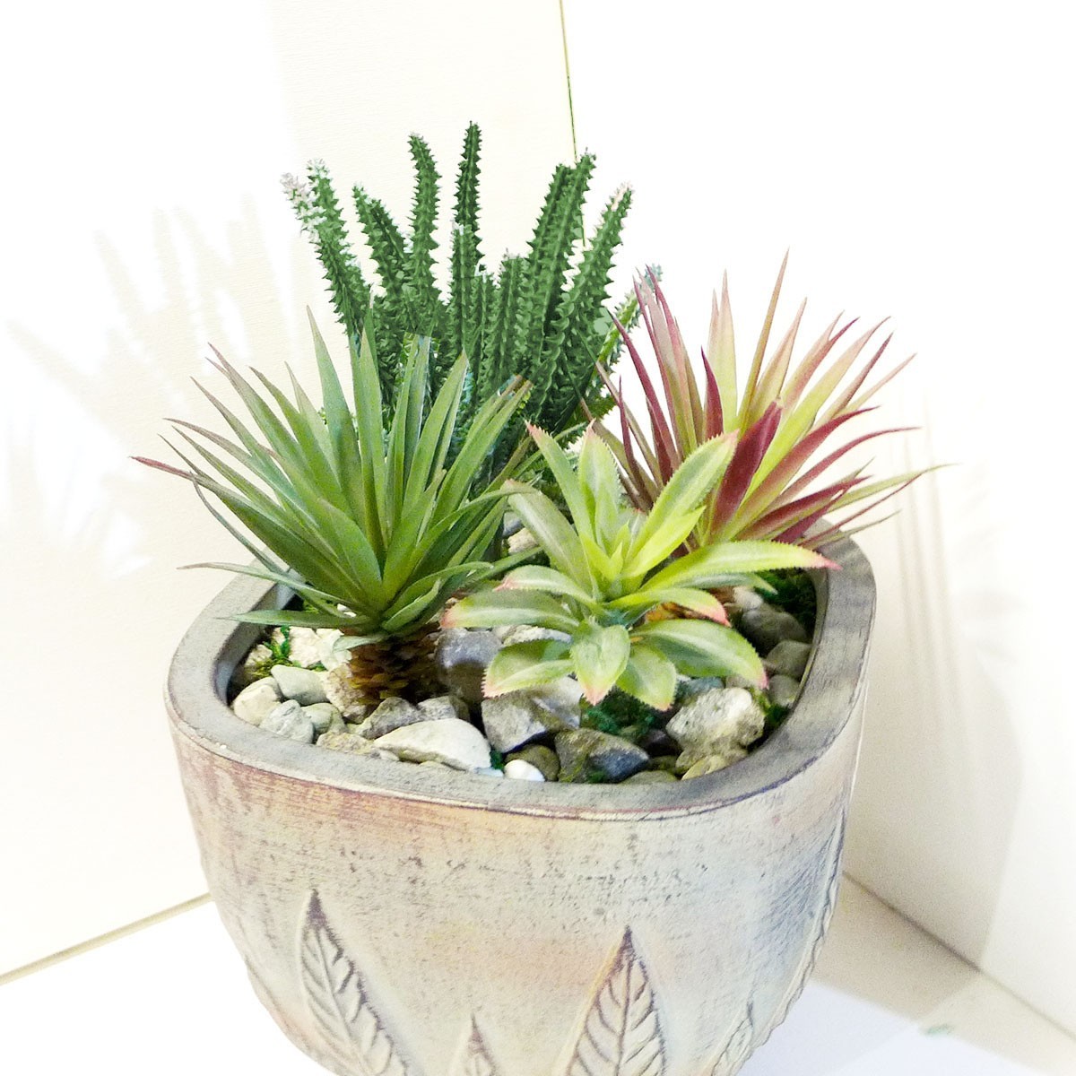 4 Mix Artificial Grass Plastic Succulents Plants Cactus and Agaves