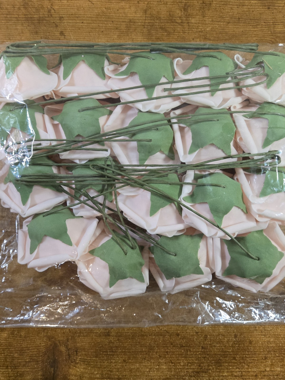 19 Pale Pink Faux Rose Flowers With Wire Stems, Foam Material- Felt Feel, Preown