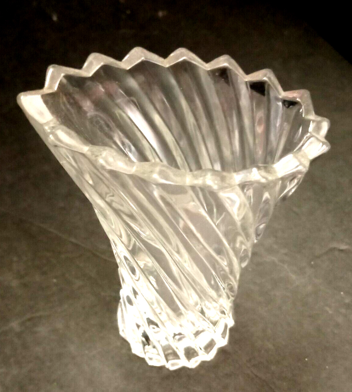 Crystal Flower Bud Vase 5″ Ribbed Mikasa Swirl Oval Mouth 325
