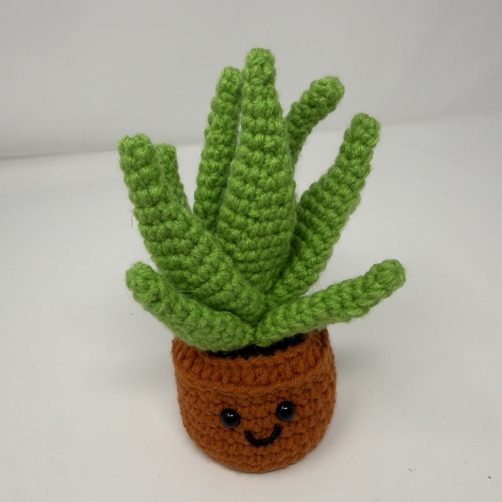 Handmade Crocheted Potted Succulent Plant 7” Retro Cute Gift Happy Aloe Vera