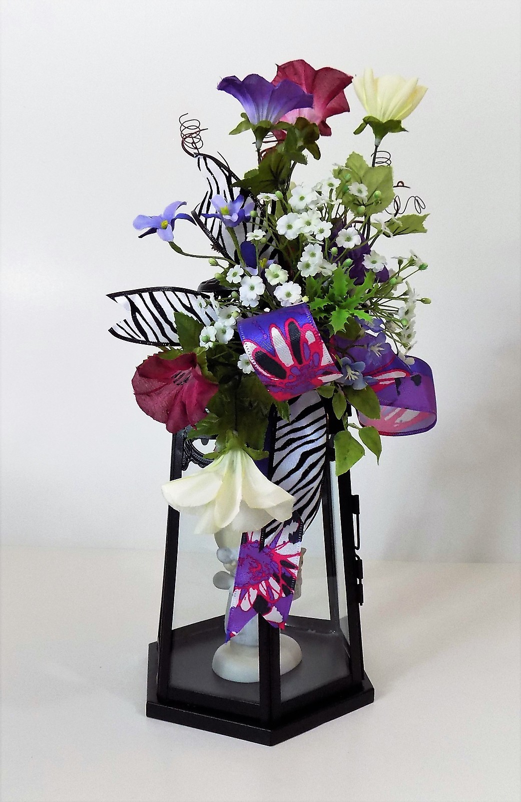 METAL GLASS LANTERN & DECORATIVE FLORAL ACCENT SWAG RIBBON FLOWERS CENTERPIECE