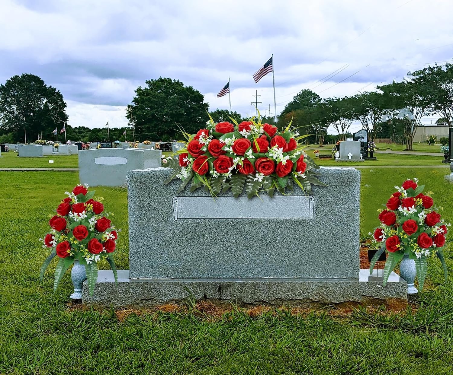 2 Sets of Artificial Cemetery Flowers， Outdoor Grave Decorations Roses，Accomp…