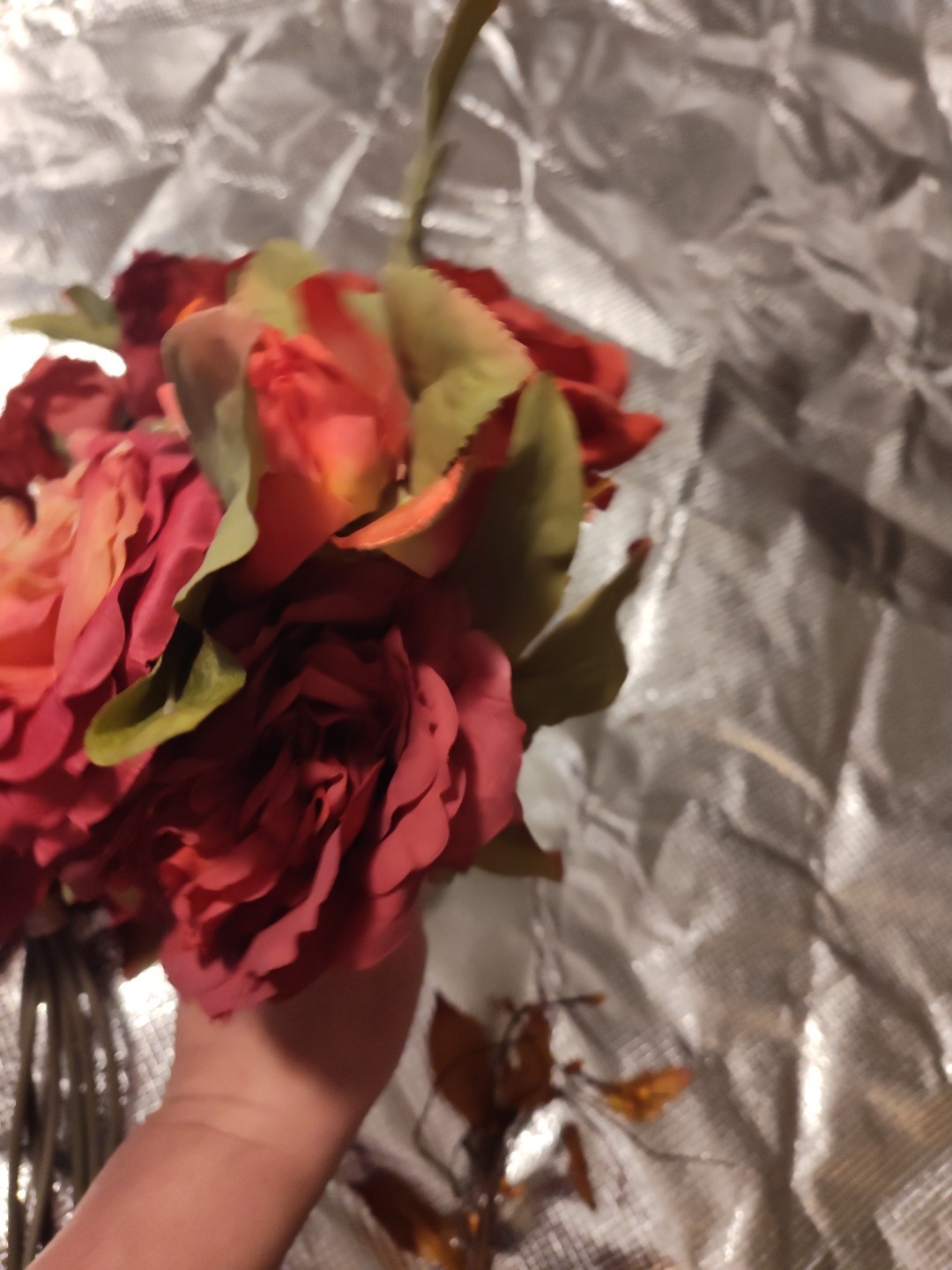 Multi Stem Box Of Faux Rose & Ranunculus Bouquets X6 Bundle & 1 Sm Fall Pick NWT