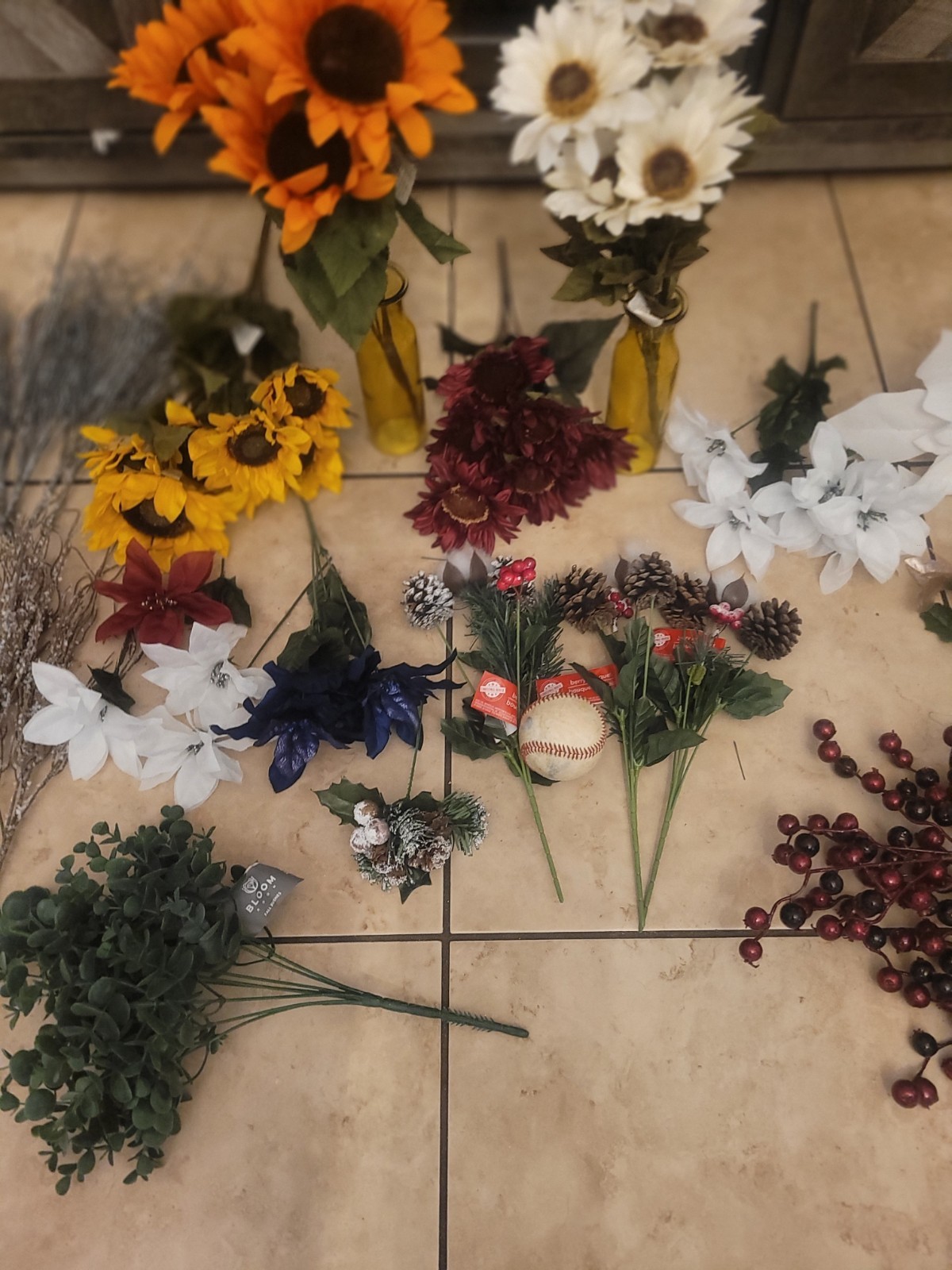 New Artificial Flower Stem Lot Sunflowers Poinsettias Berries Craft Supplies