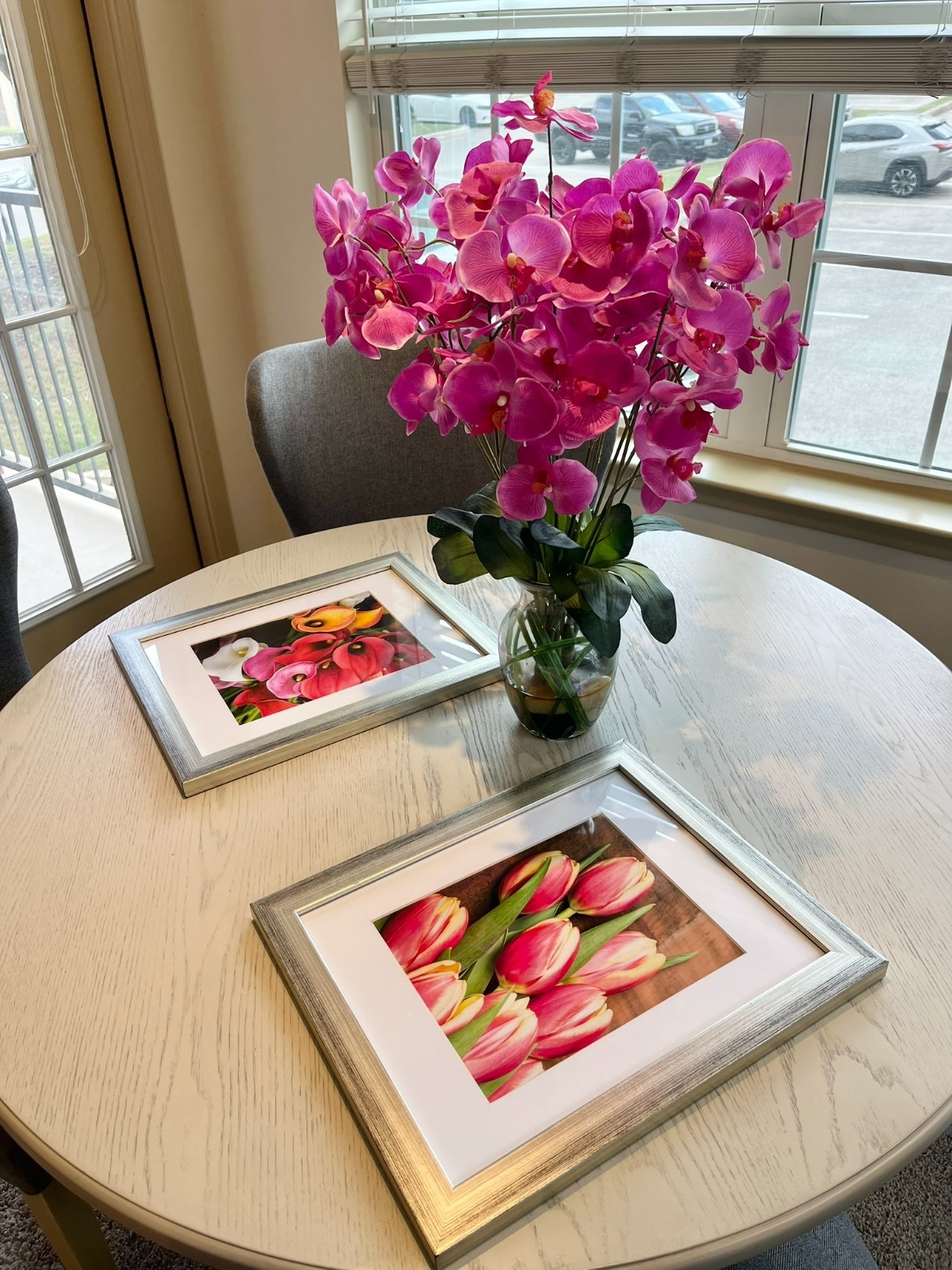 Floral Art Prints and Dark Pink Liquid Illusion Silk Flower Arrangement Set