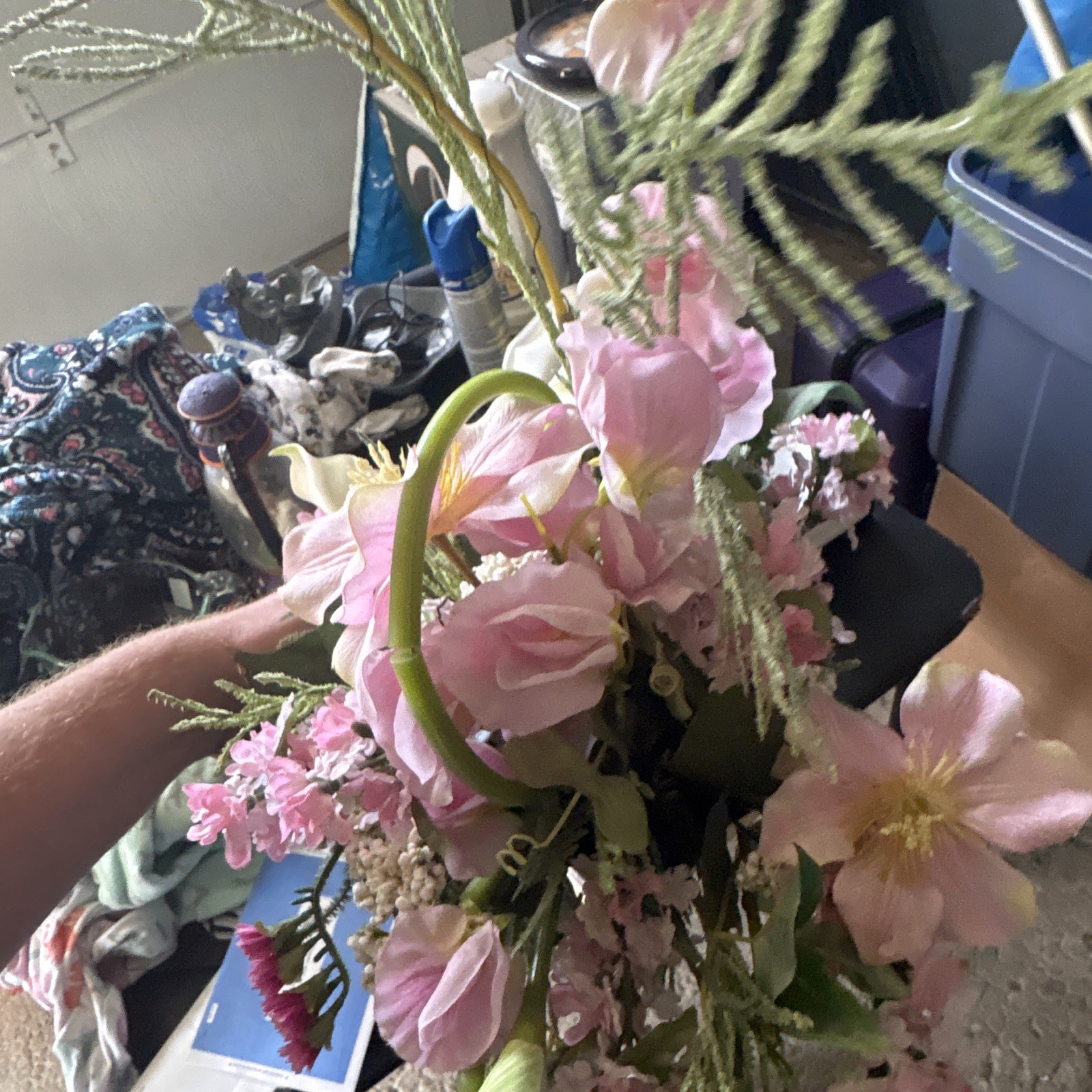 Artificial Calla Lily Floral Arrangement Centerpiece Pink/White/Green Black Vase