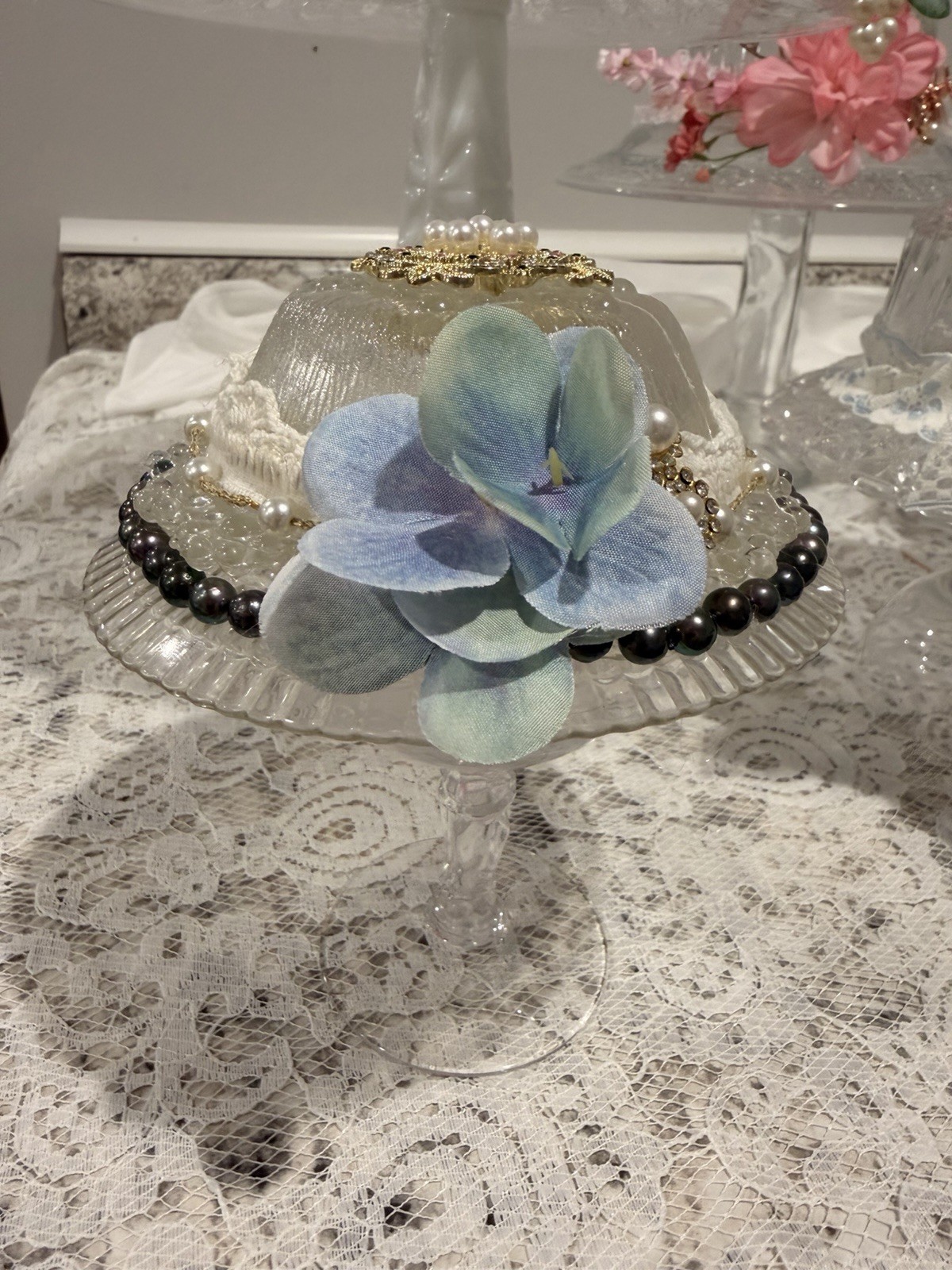 Glass HAT stand, vintage floral Hydrangea arrangement, blue/white/gold, 7in