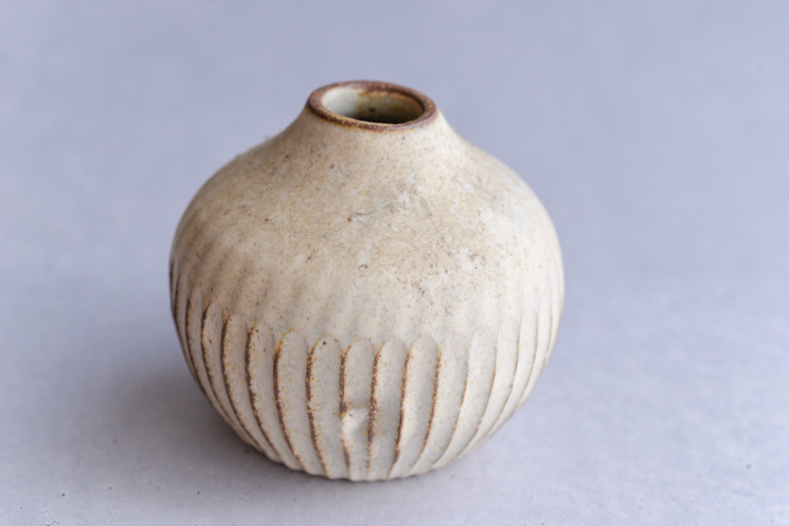 Mashiko Pottery White Shinogi Bud Vase | Japanese Ceramic Ikebana Vase