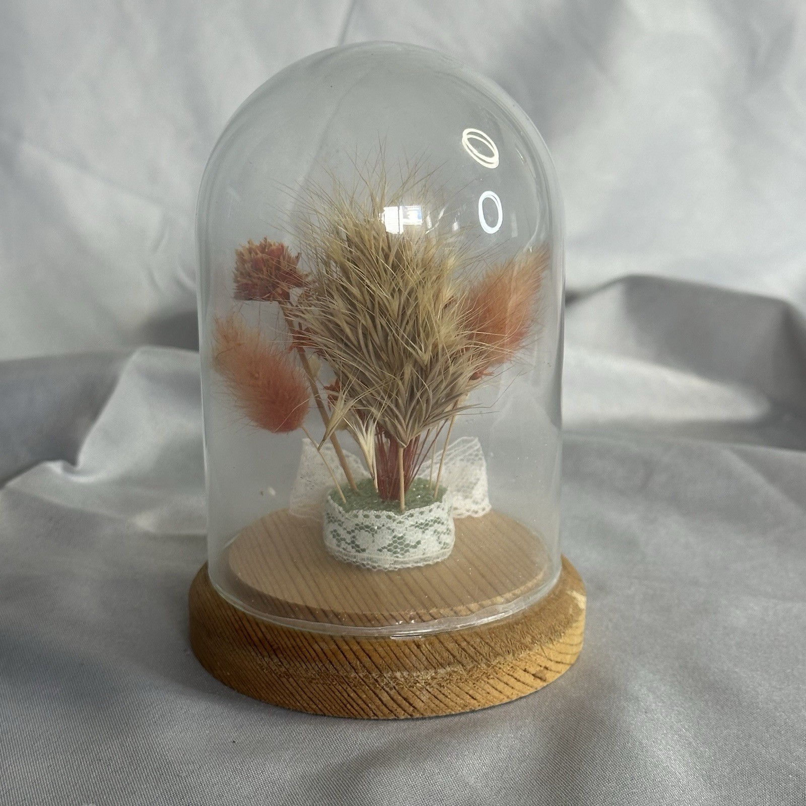 Vtg Decor Floral Glass Cloche Dome Dried Flowers Bunny Tails Terrarium 5”