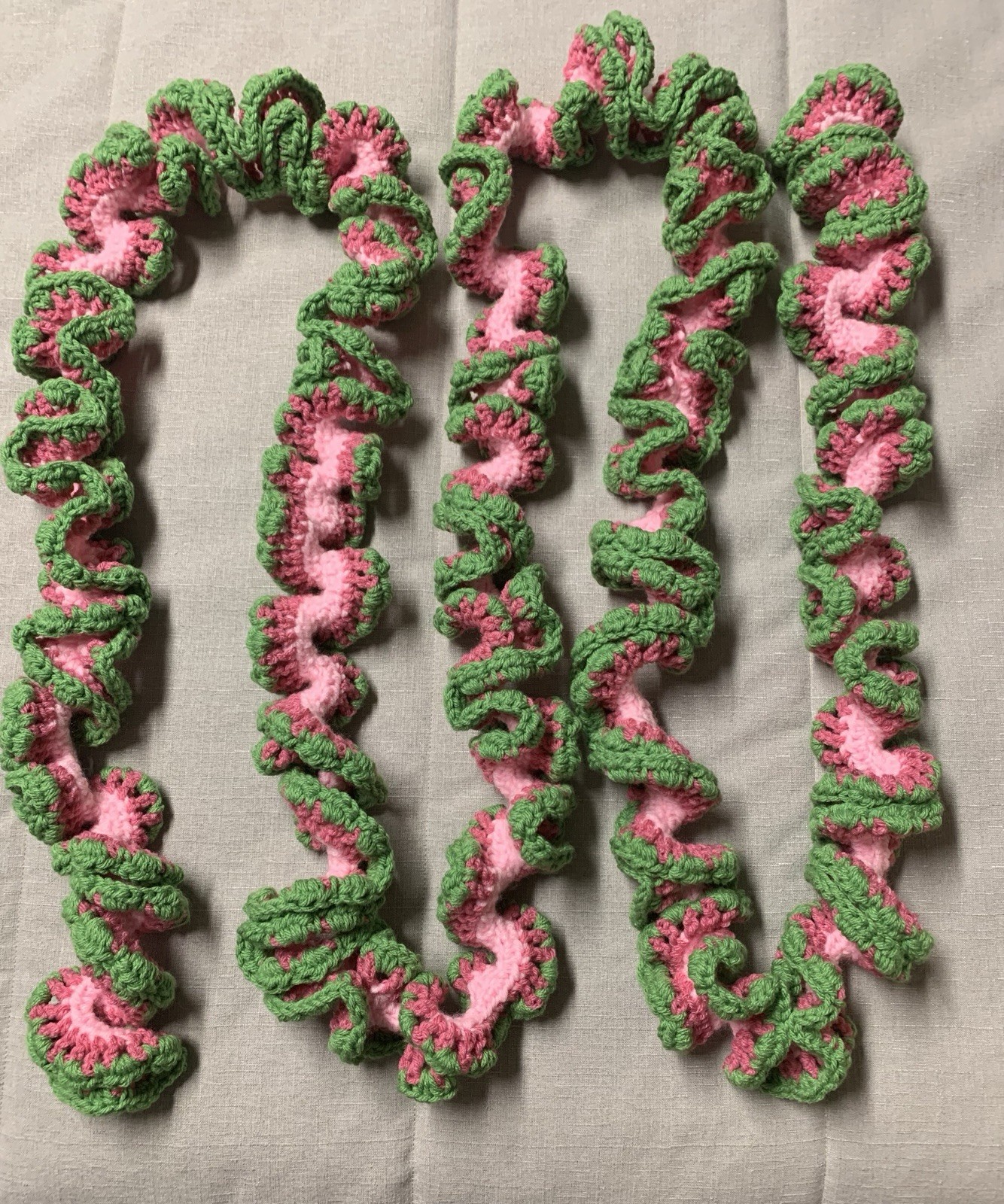 Garland Spiral Ruffle New Pink and Raspberry Pink With Green Leaves Thick