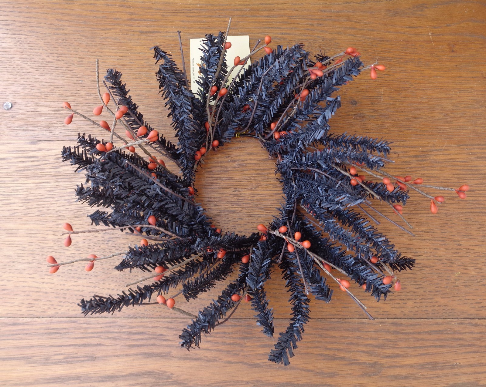 Black Mini Wreath Orange Pip Berry Halloween Spooky The Salem Collection NWT