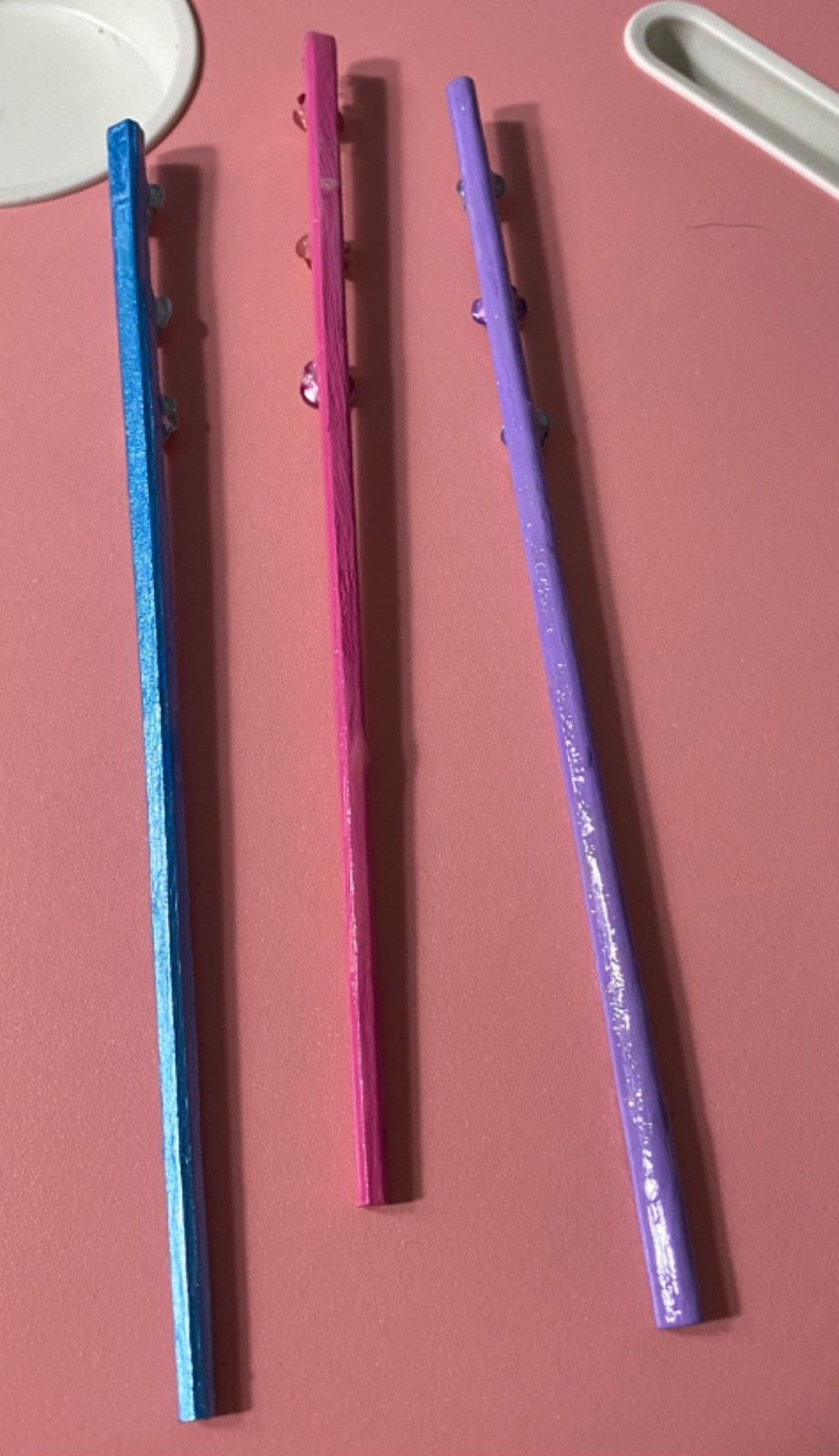 3 plant stakes/metal flowers