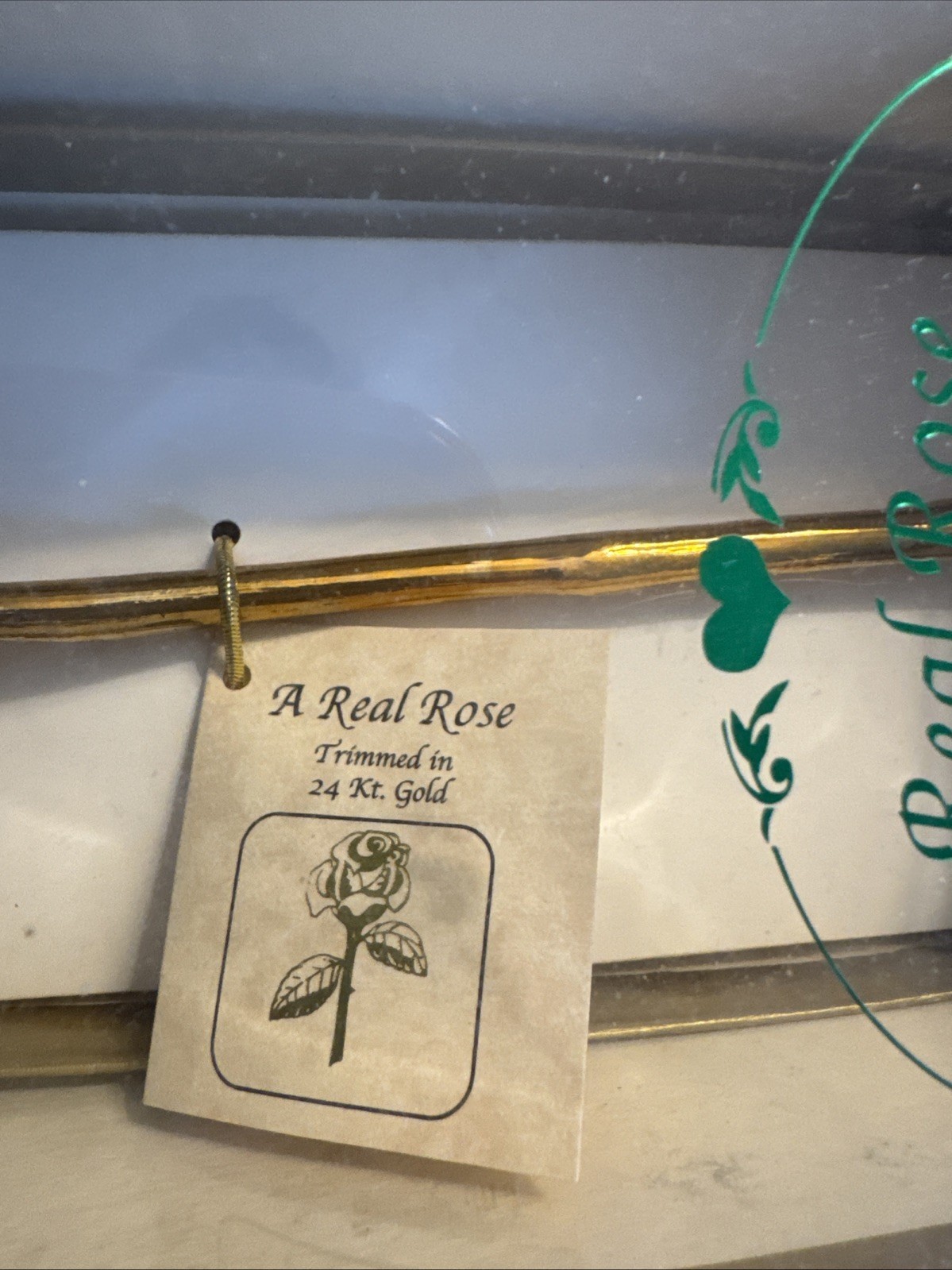 NIB a REAL ROSE PRESERVED & TRIMMED IN 24K GOLD 11″ Lilac Pink Rose in box