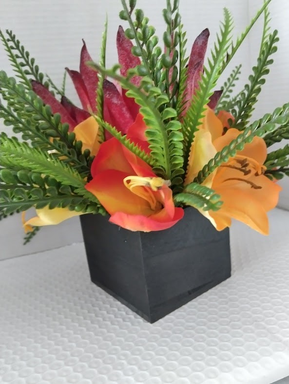 Artificial tropical floral arrangement (ROUND)