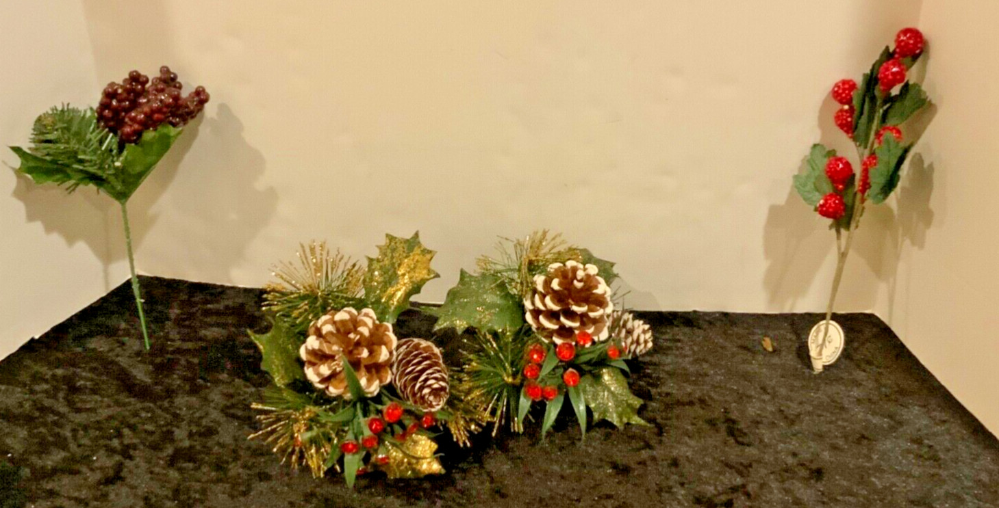 Lot of 4 VINTAGE Floral Pine Cone & Beaded Bouquet Basket Pick Decorations