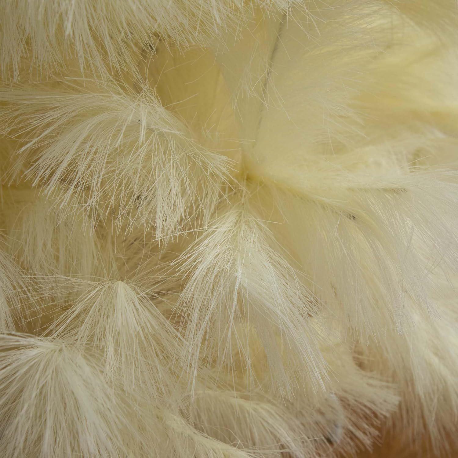 4Ft Off-White Pampas Grass Christmas Tree – Elegant Holiday Decor