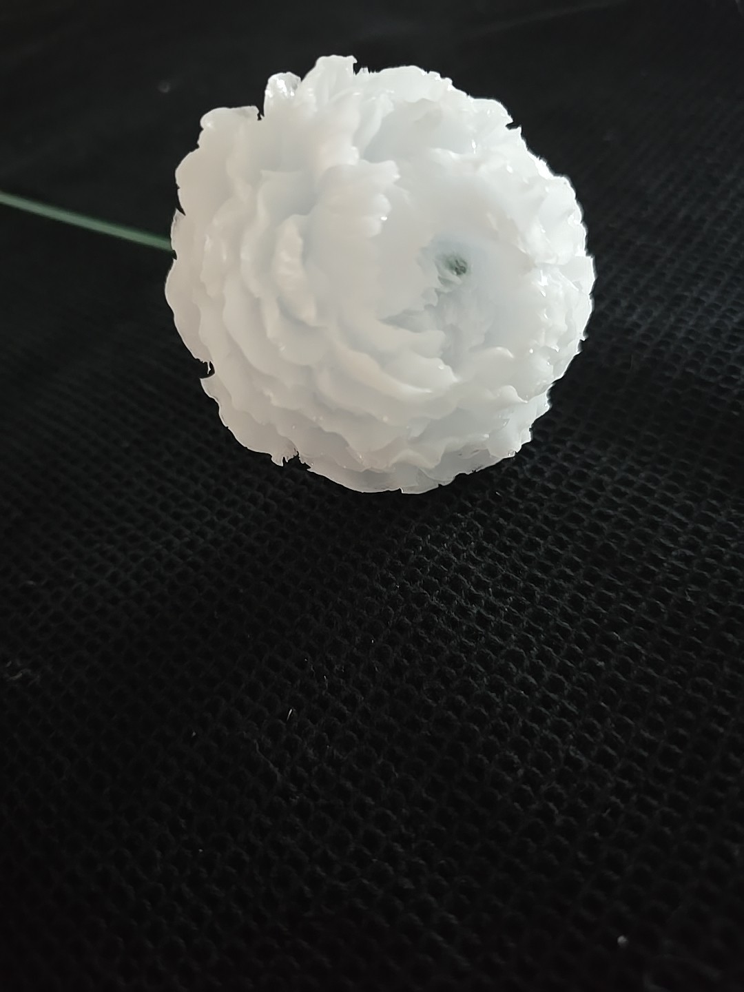 Resin White Flower Decoration Gift Stem. 579