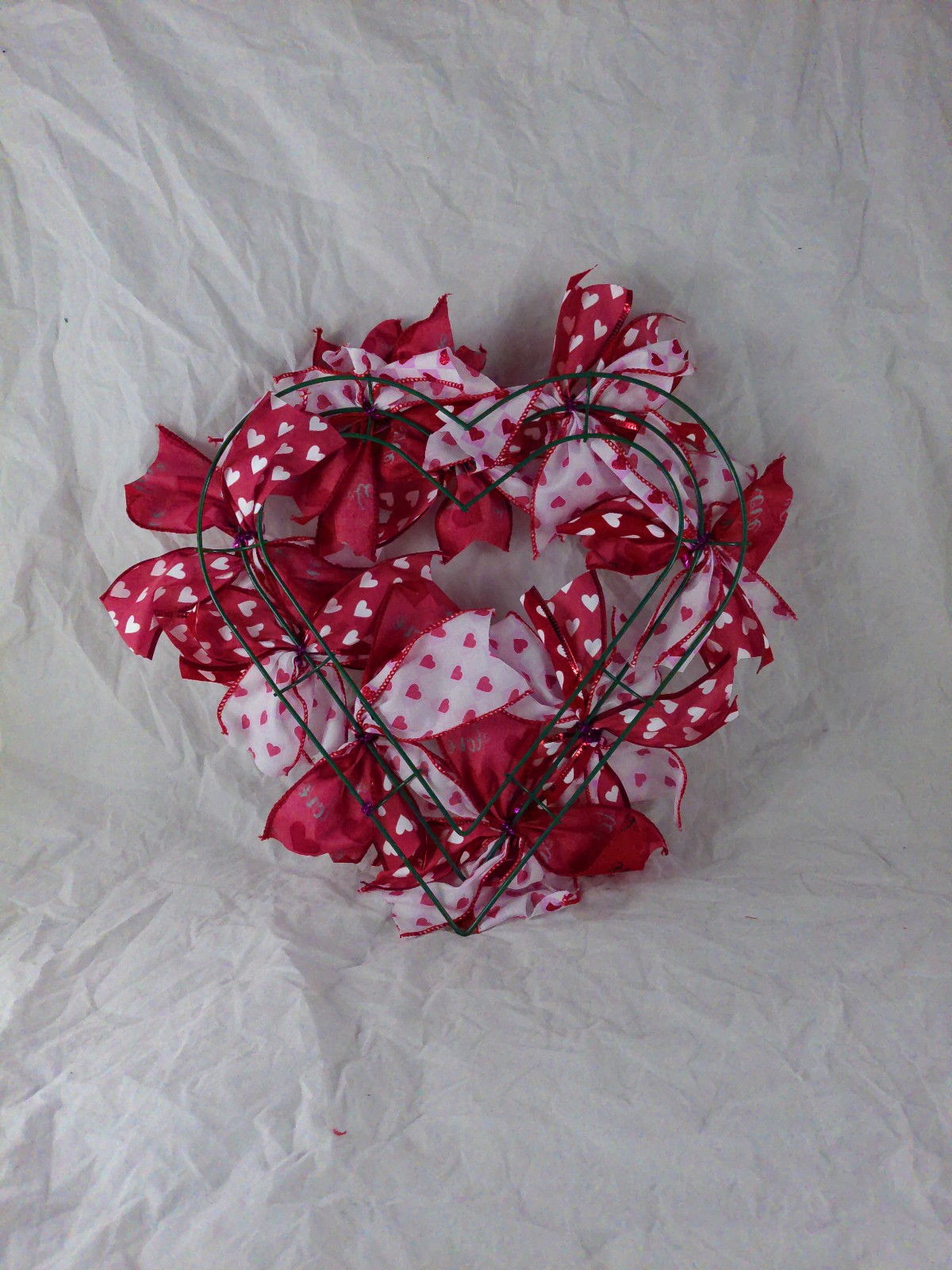 Pretty Red and White Pink Hearts Valentine Ribbon Wreath