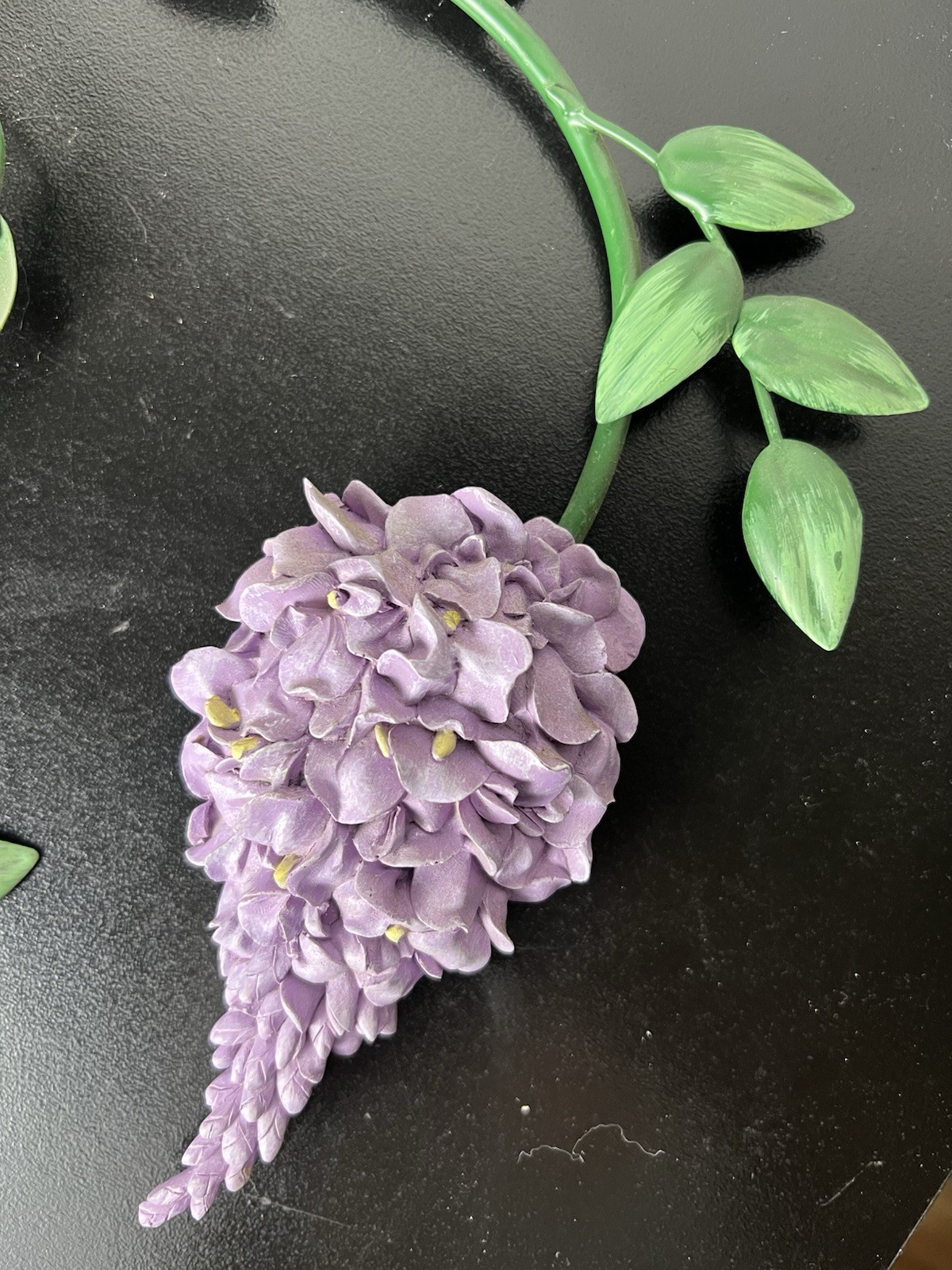 Vintage HOMCO Wisteria Metal Wall Art Purple Flowers Floral Vine Accent HomeCo