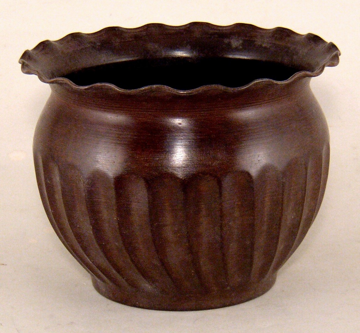 Planter Container Brown Wavy Rim Fluted Surface 7″Dia 5″High Set of 4