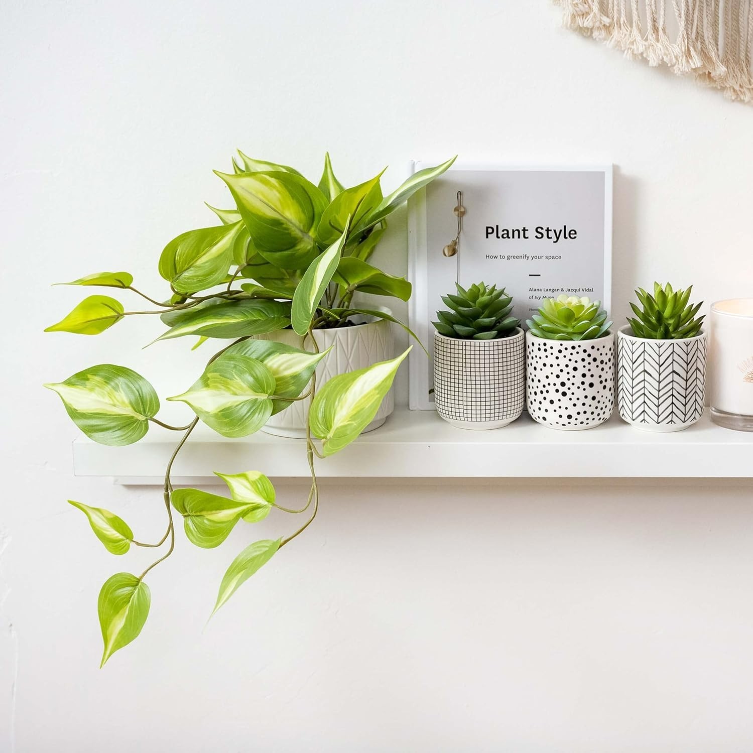 Lifelike Faux Pothos Plant with 5-Inch Ceramic Pot – Perfect for Shelf Decor