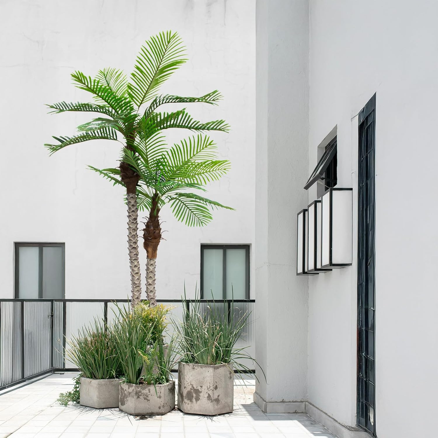 8FT Realistic Artificial Palm Tree – UV Resistant Indoor/Outdoor Decor