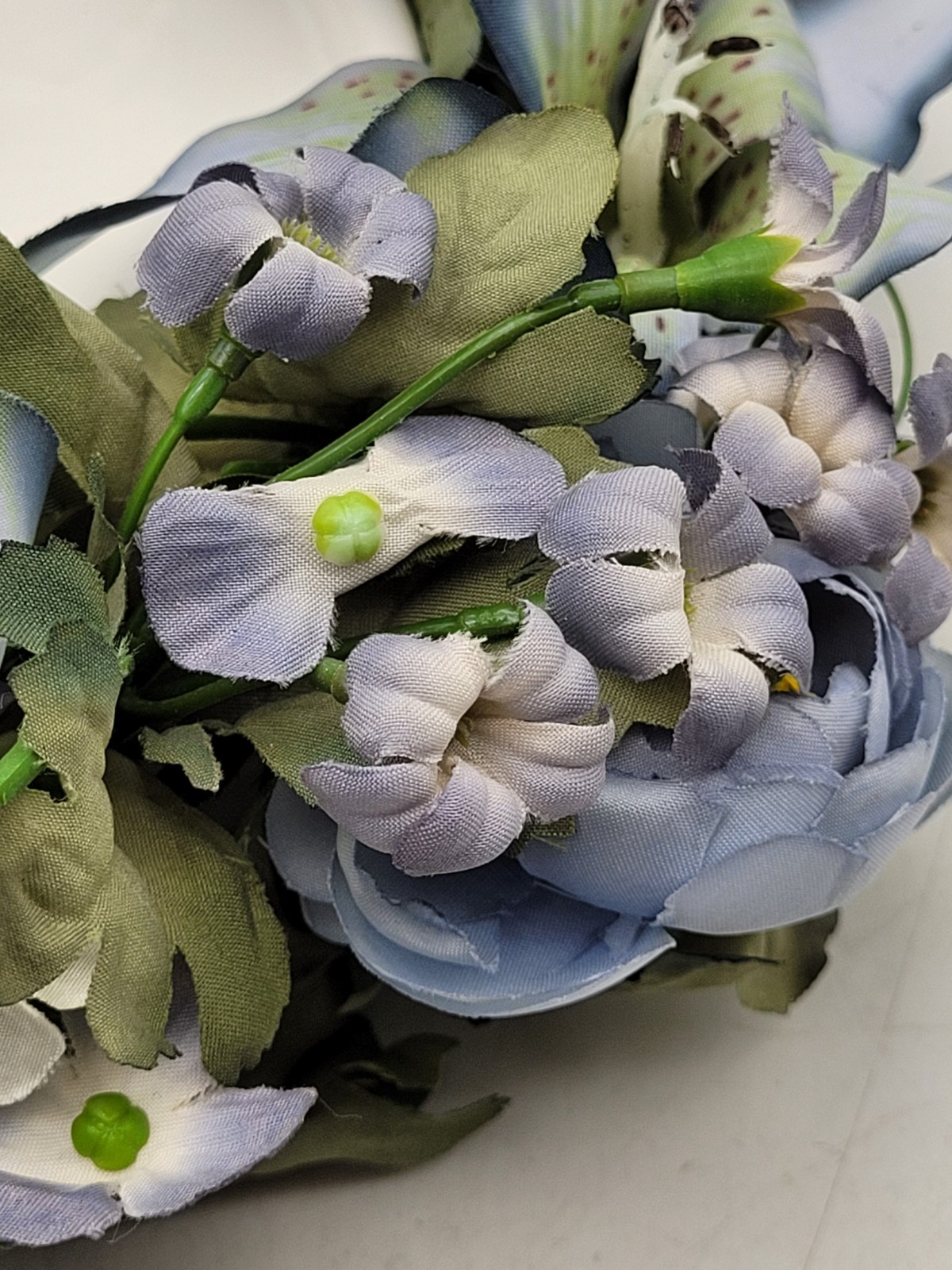 NIB Partylite Moonlight Garden Floral Candle Ring with Porcelain Candle Base 10″