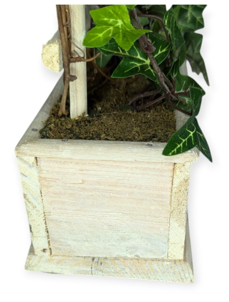 Classic Silks Craft Trellis with Ivy NWT 13″ Tall Wooden Box