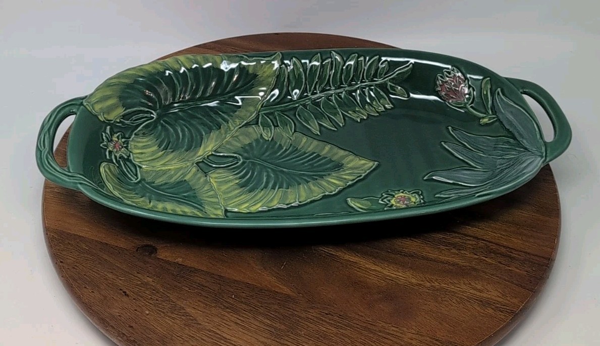 Opalhouse MAIOLICA STONEWARE GREEN LEAF FLORAL Decorative Tray 18″X9″ Handles