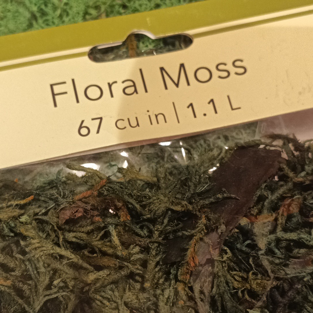 FLORAL GARDEN LOT – 1 -Floral Moss – 67 Cu. In. and 3 Reindeer Moss 24 Cu. In.