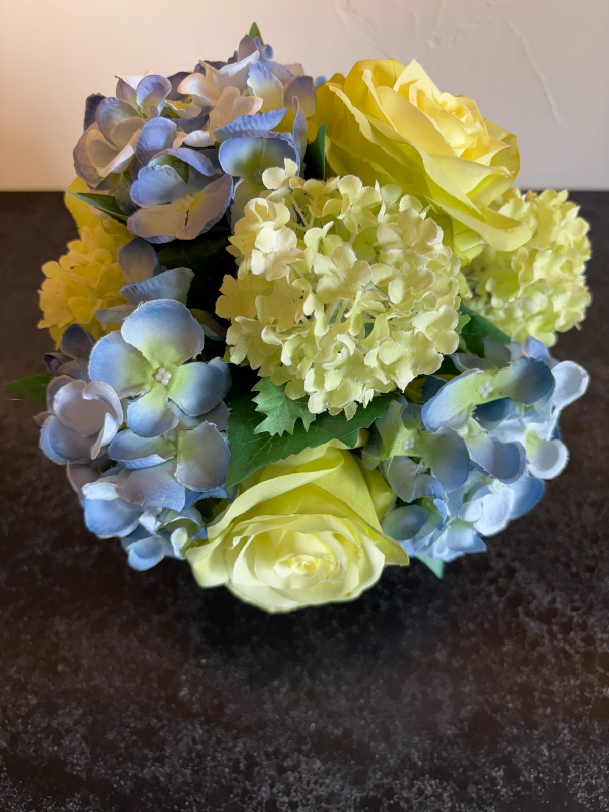 DIANE JAMES DESIGNS White Roses, Blue Hydrangea & Viburnum in Glass Vase, 8″