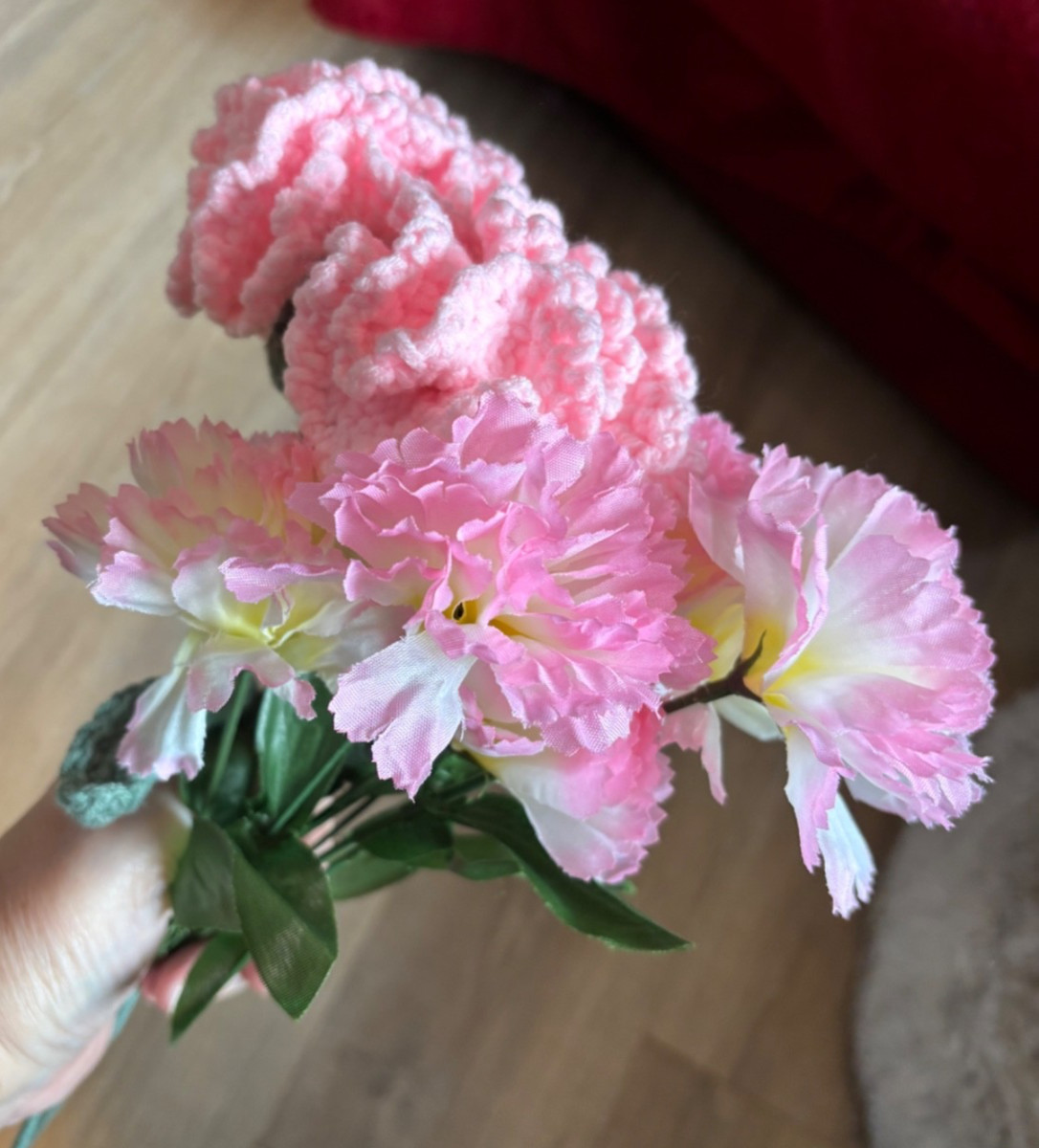 Crochet Pink Carnation Flower Bouquet 17″ Tall with 8.75″ Tall Glass Bud Vase