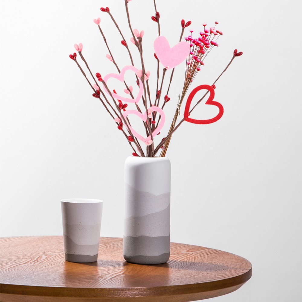 10Pcs Romantic Heart Shaped Artificial Berry Stem Picks for Valentine Decor