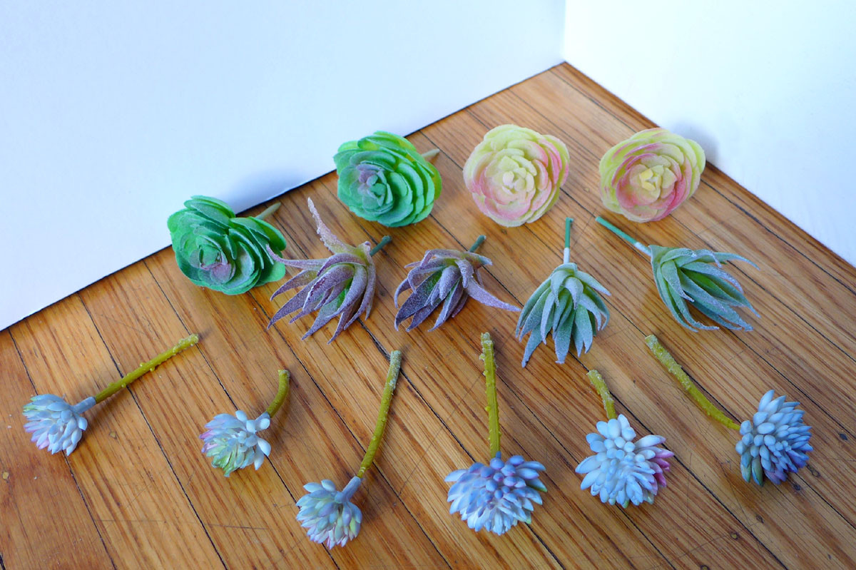 14 Pcs Mix Mini Artificial Flocking Grass Plants Succulents