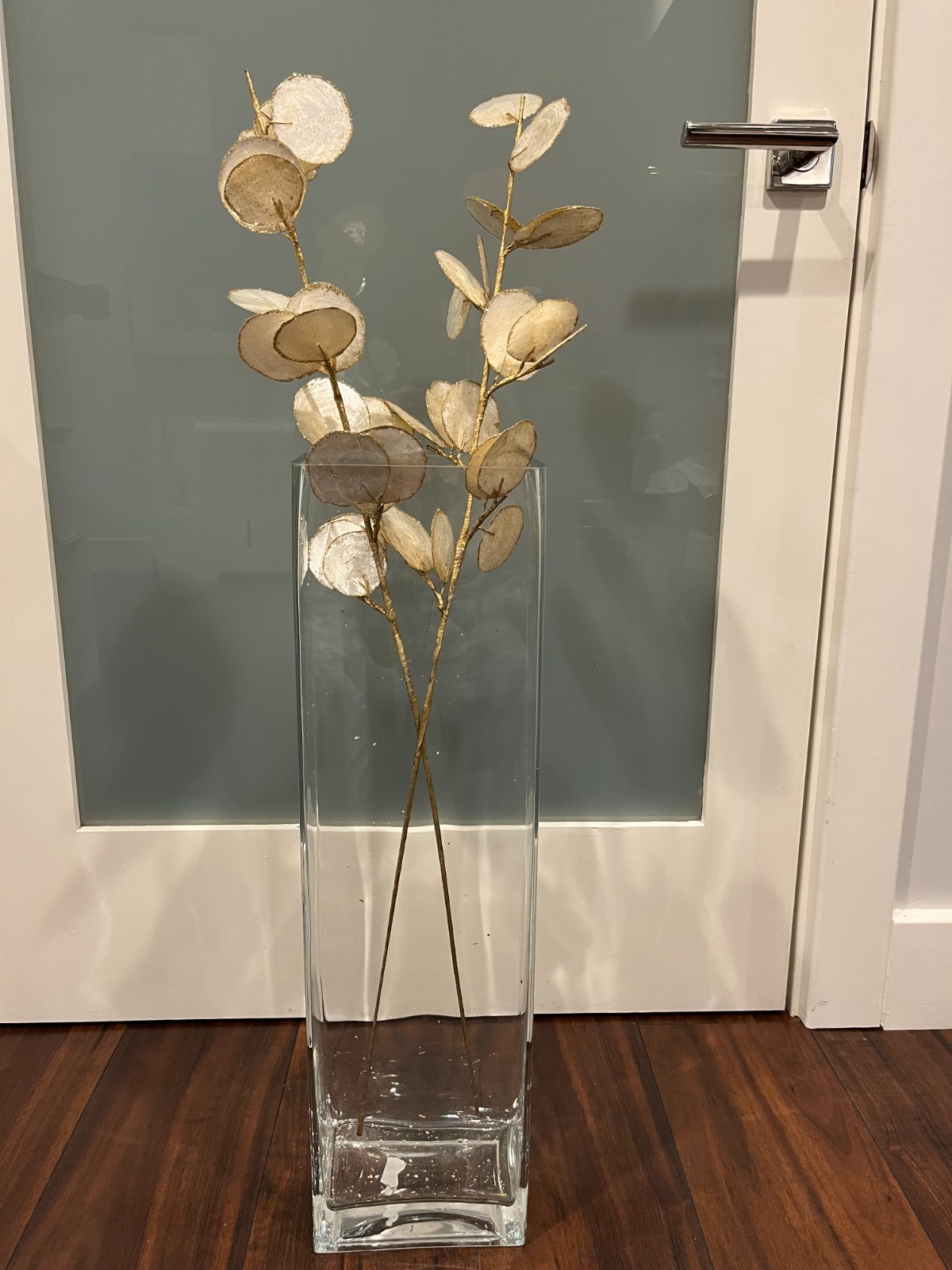 Round Pearl Shell with Gold Glitter Edge Stem – Approx. 33″ Faux Floral Stem