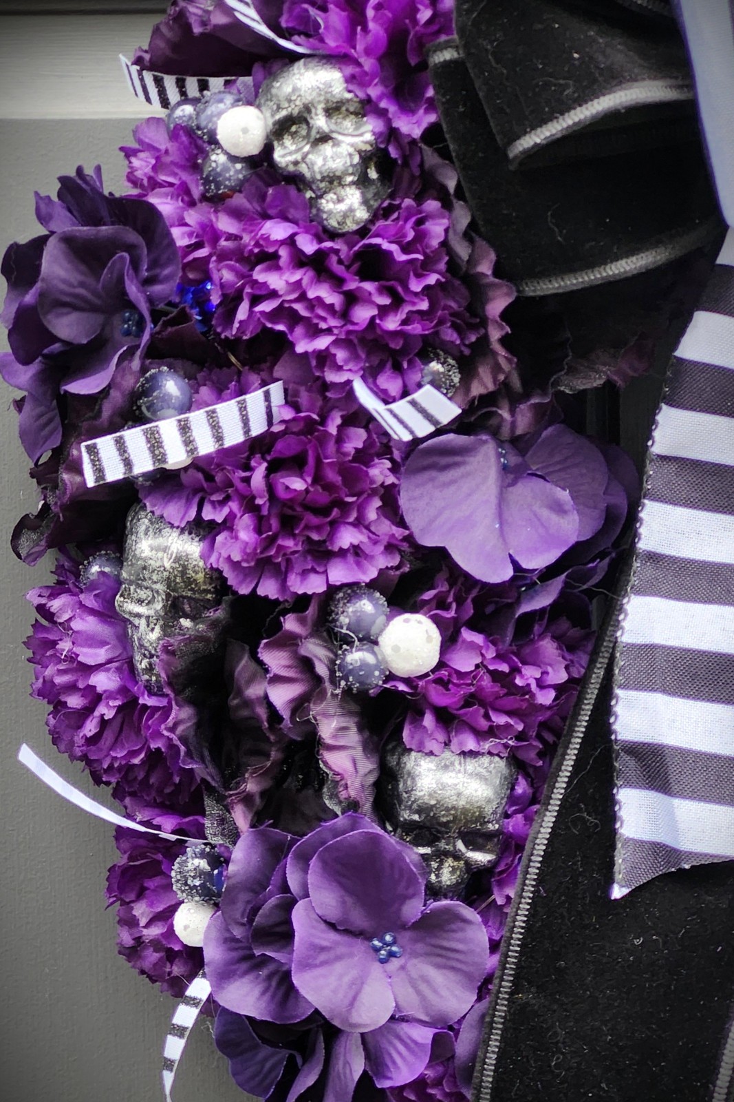 GOTHIC SKULL WREATH Black White Striped Bow – Front-Door Decor – One of a kind
