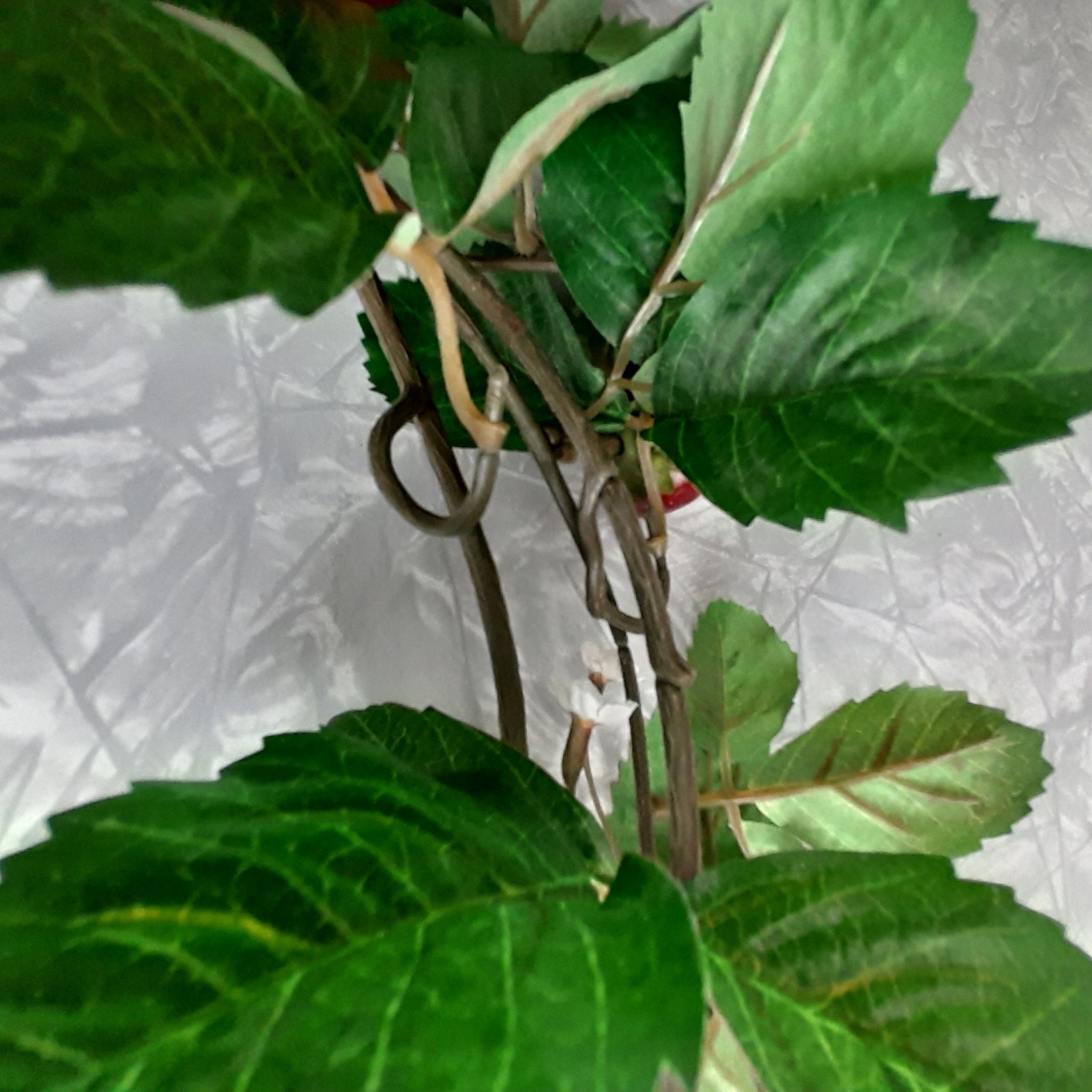 Artificial Strawberry Flower Plant Vine Strawberry White Flowers Garland 6ft