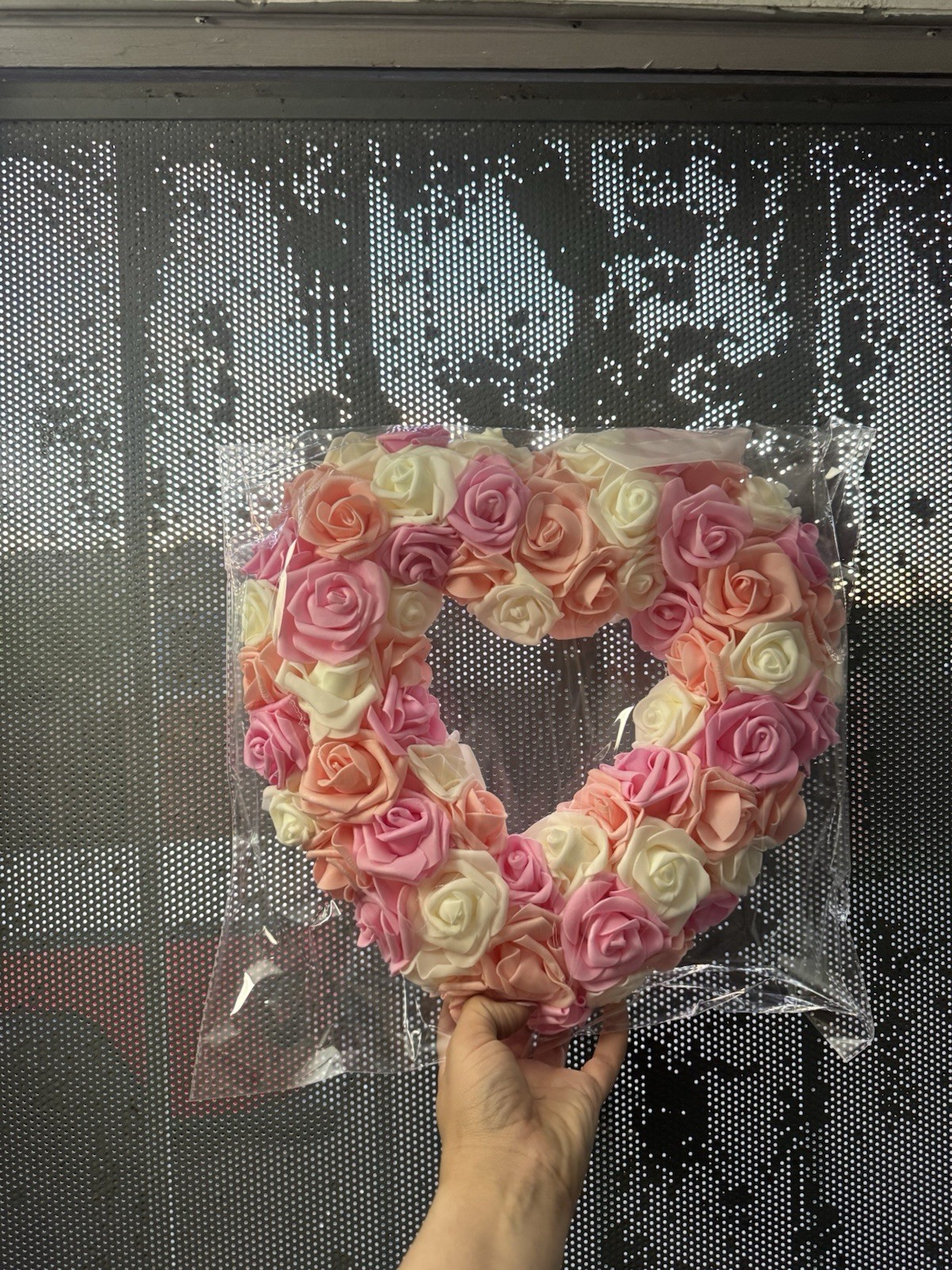 Heart Shaped Wreath Floral Rose Artificial Garland Door Wreath Home PINK