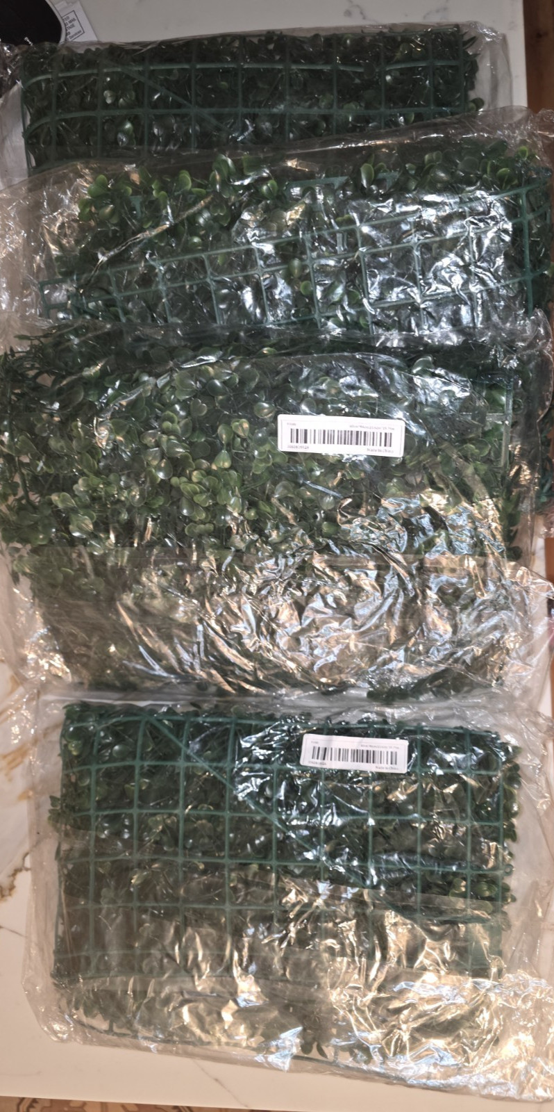 4 PIECES of faux wall mount boxwood greenery 60 cm x 40 cm, 23.62 in x 15.74 in
