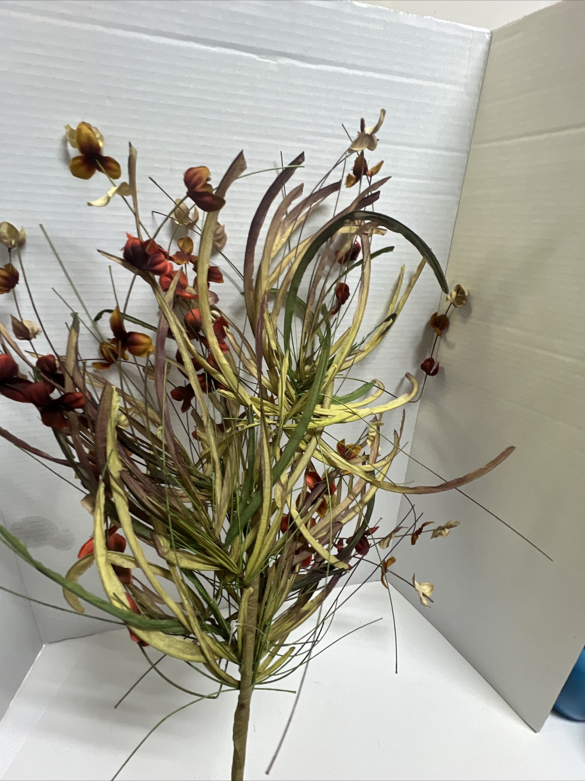 Fall Flower Bouquet Bundle Pic Silk Flowers Pine Leaves Natural Look Large NOS