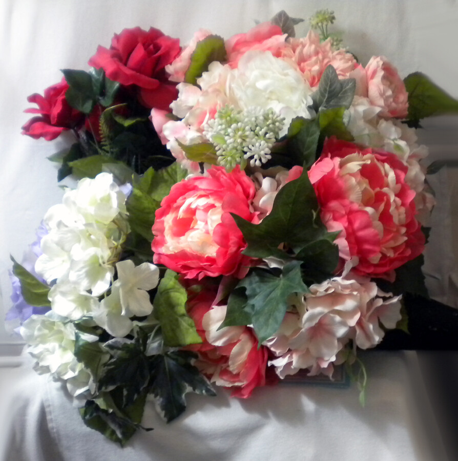 4 New Floral Bouquet Sets Pink White Purple Red Polyester Flowers & Leaves
